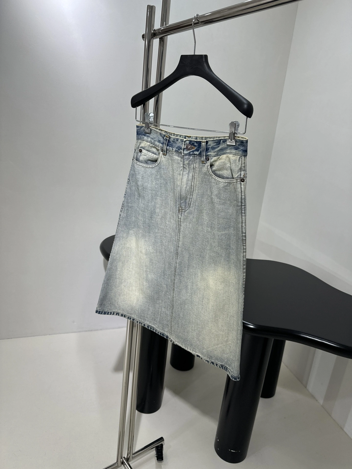 Victoria- 218593i16 item:D-F240G1013