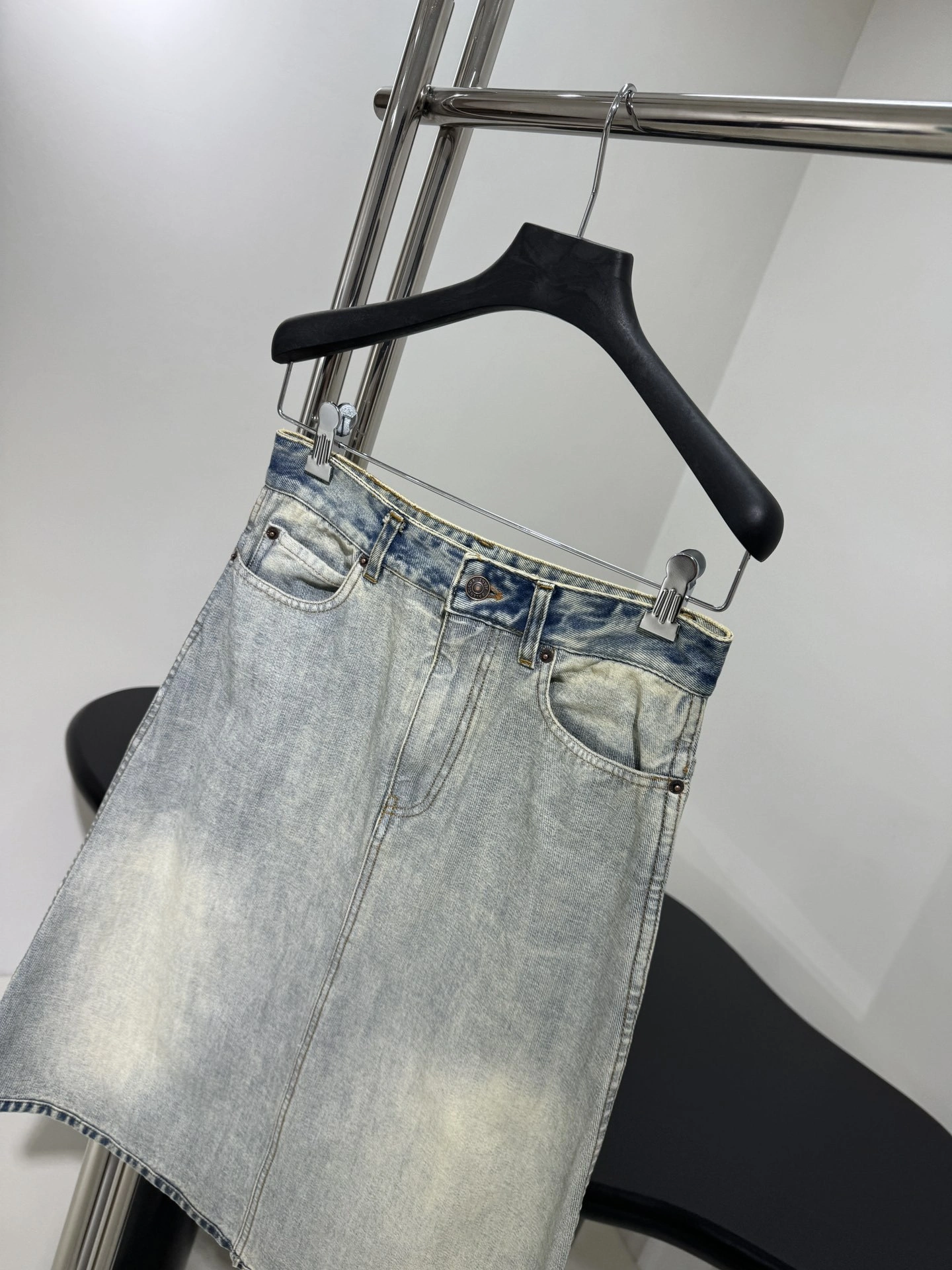 Victoria- 218593i16 item:D-F240G1013