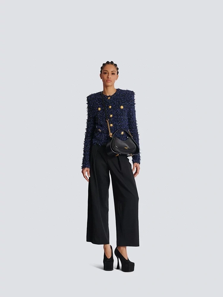 Victoria- 21871i9 item:D-F245J3038