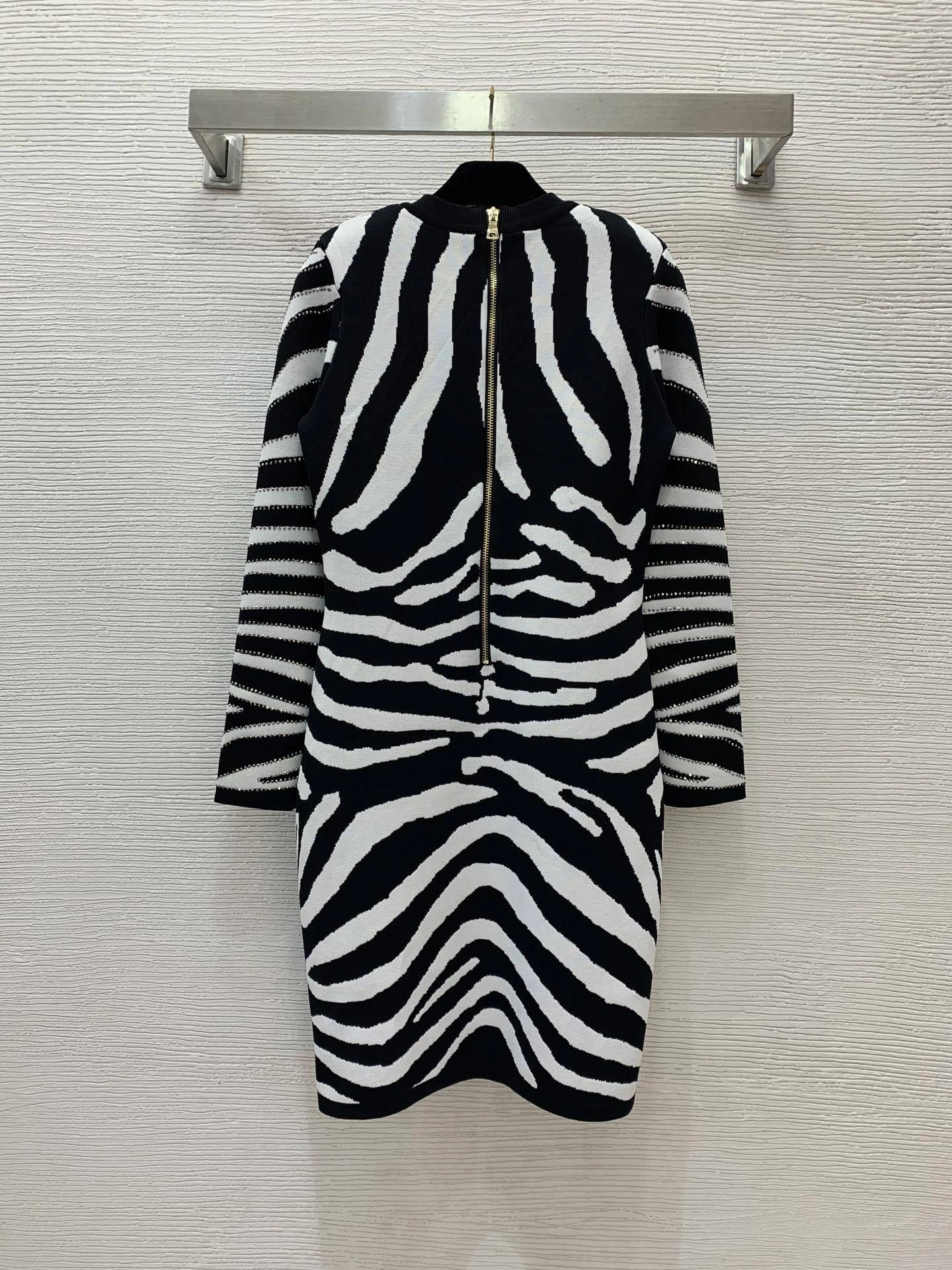 Victoria- 21871i9 item:E-F044A0291