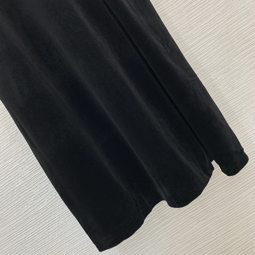 Victoria- 21871i9 velvet item:E-F044A0295