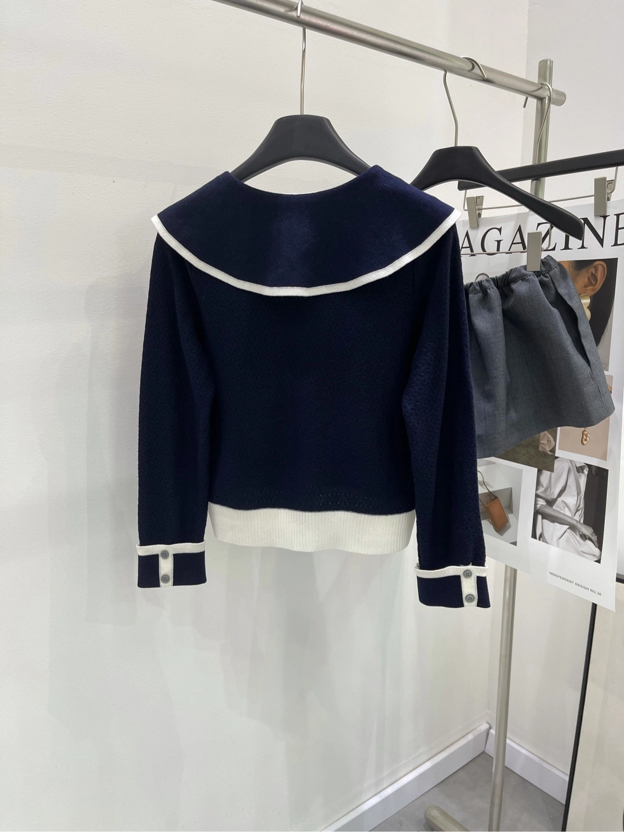 Victoria- 2row95 wool item:D-F245K1630