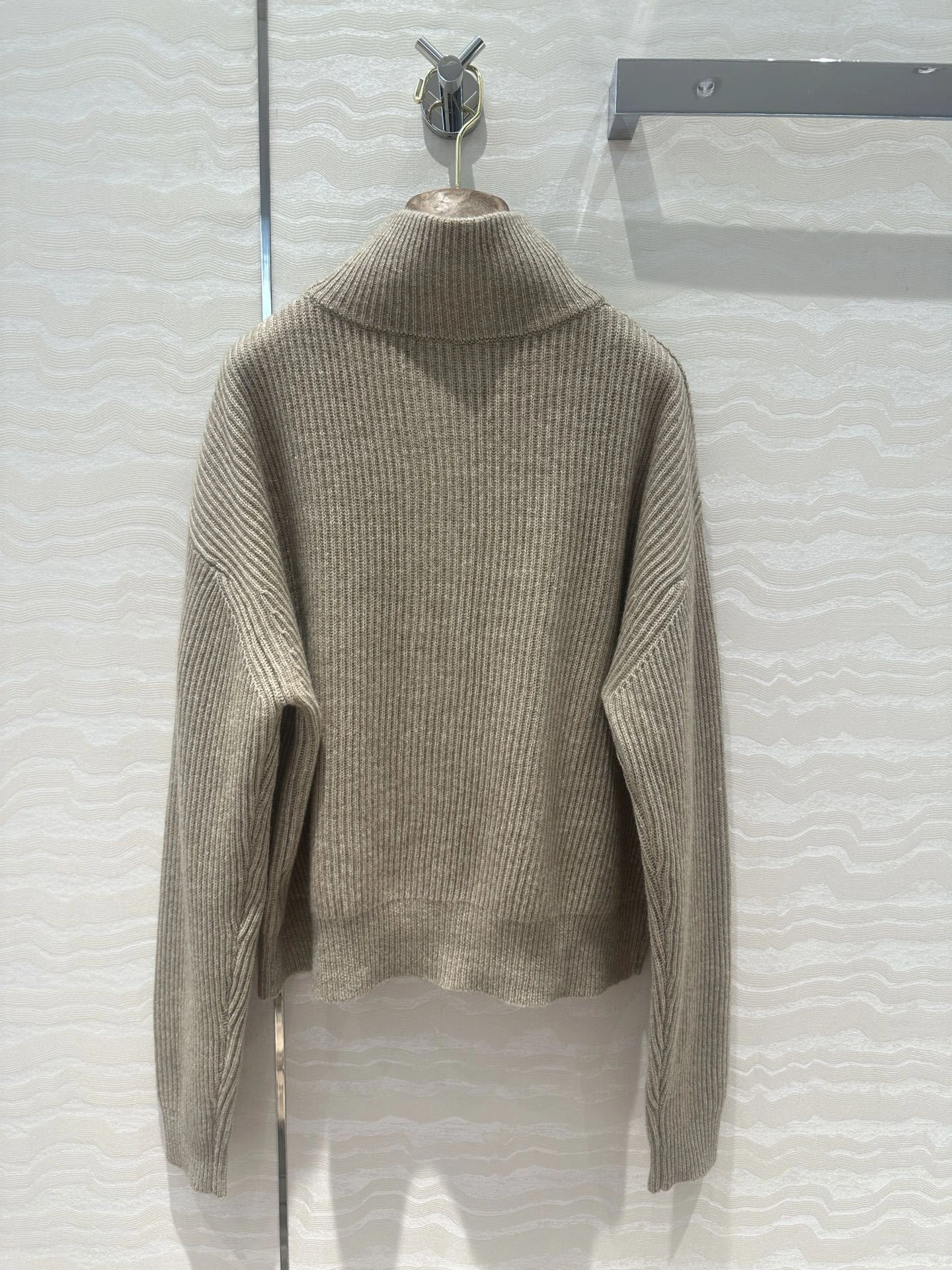 Victoria- 2ru9588o Cashmere item:D-F240H2617