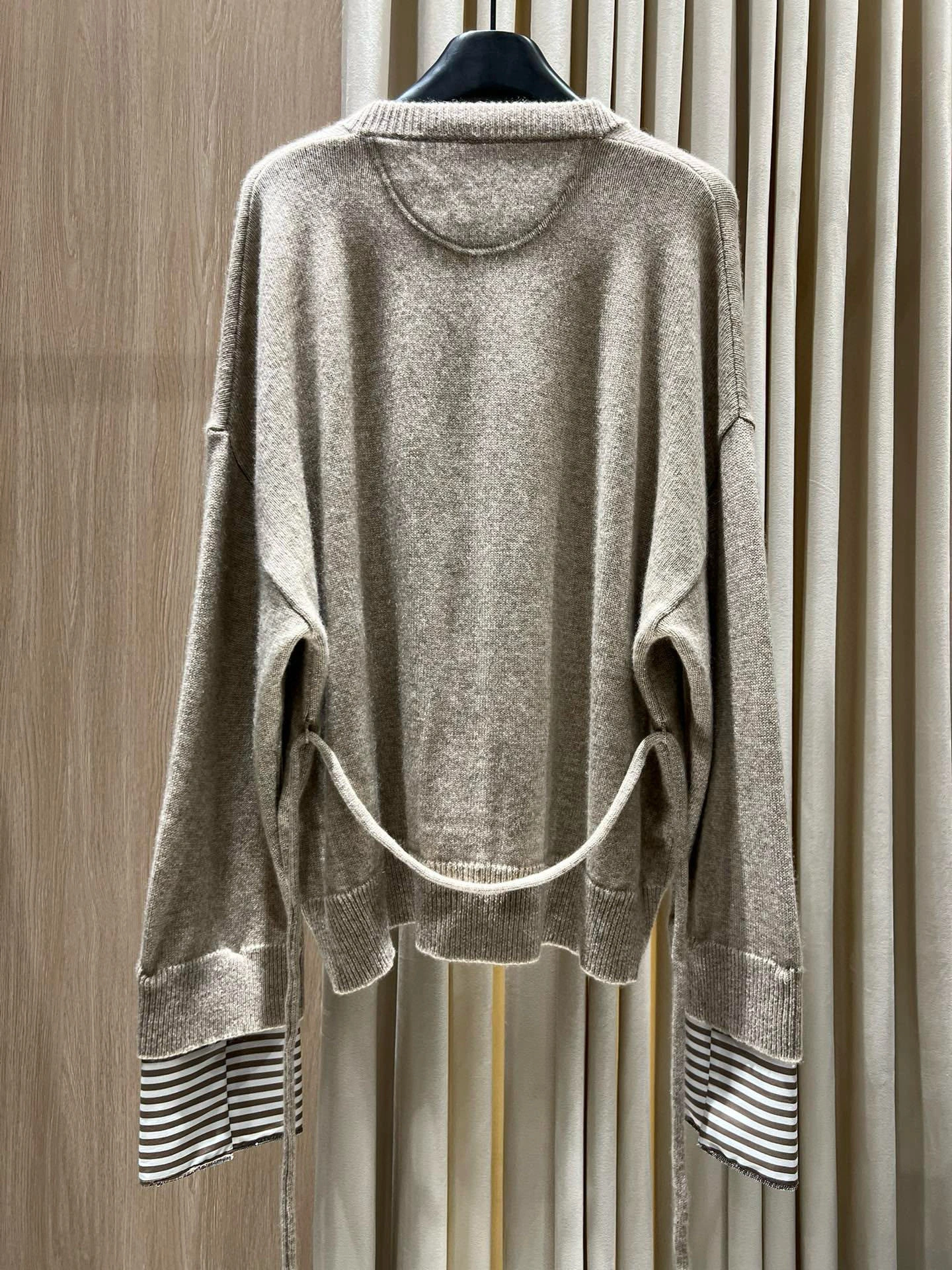 Victoria- 2ru9588o cashmere 2colour item:E-F140I2745-2H