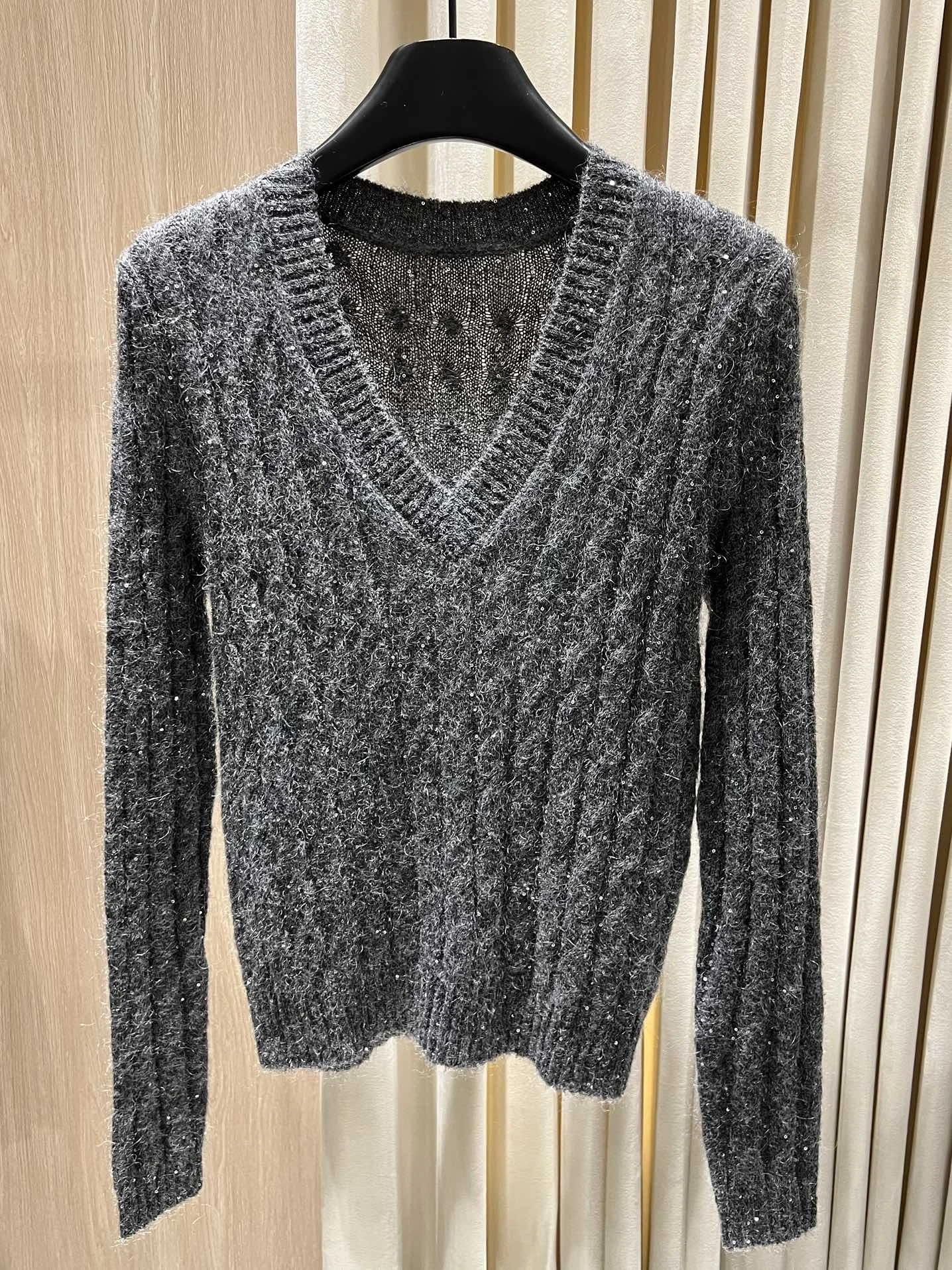 Victoria- 2ru9588o wool item:E-F140I2738H