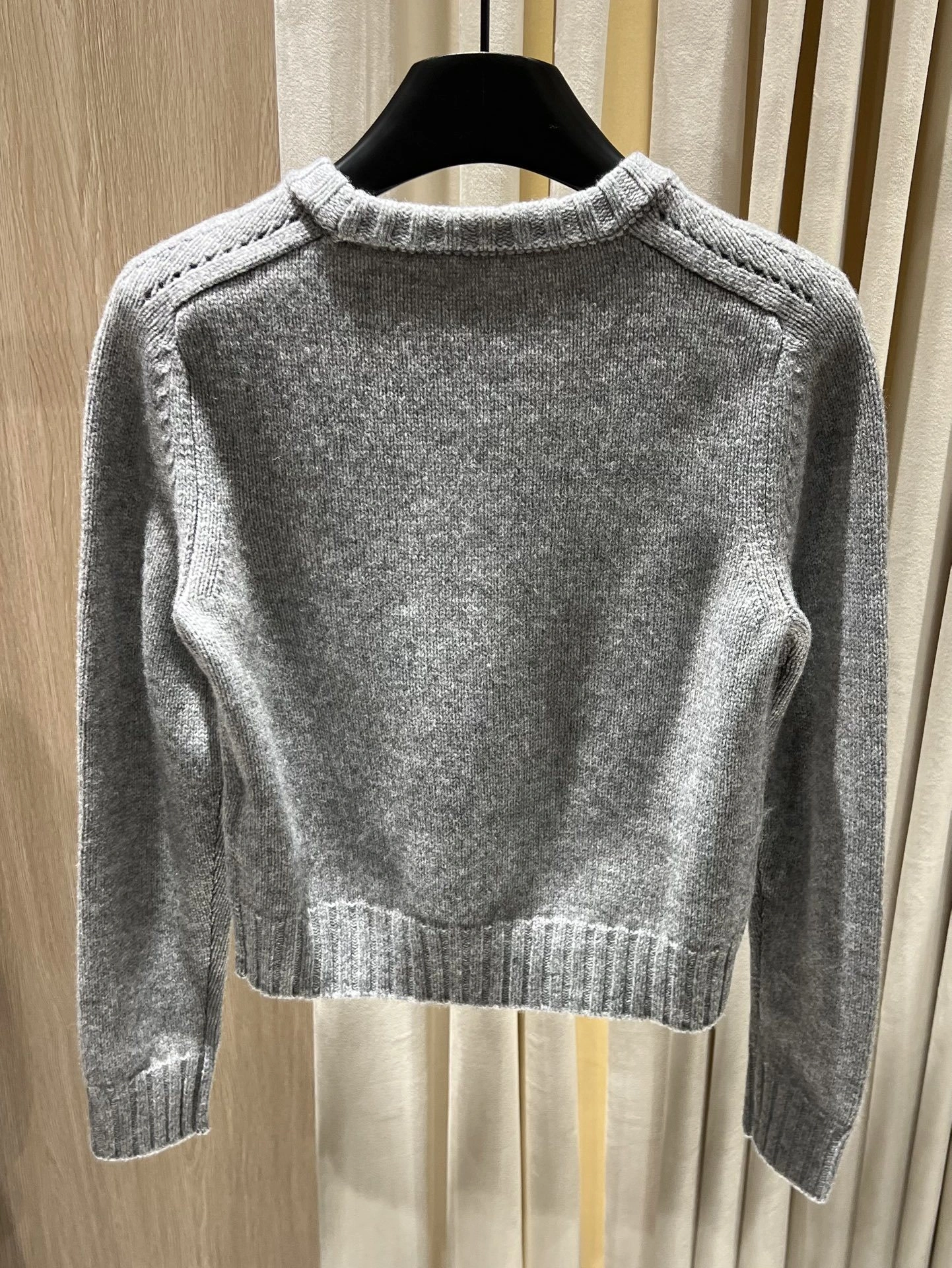 Victoria- 358i95 cashmere embroidery item:E-F140K1656H