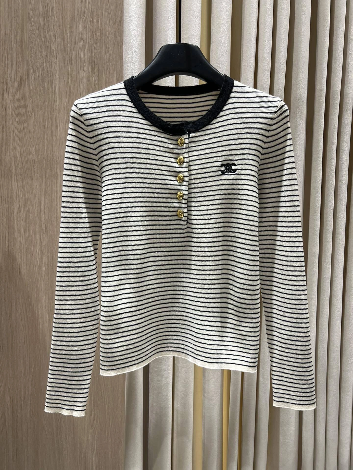 Victoria- 358i95 embroidery item:E-F140I2757H