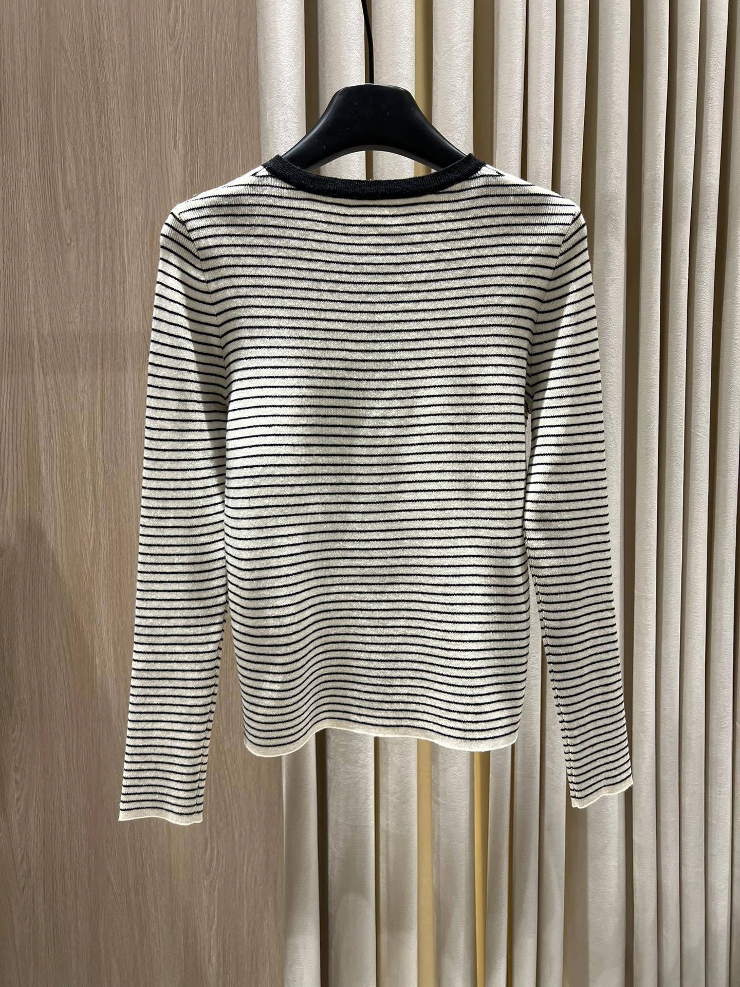Victoria- 358i95 embroidery item:E-F140I2757H