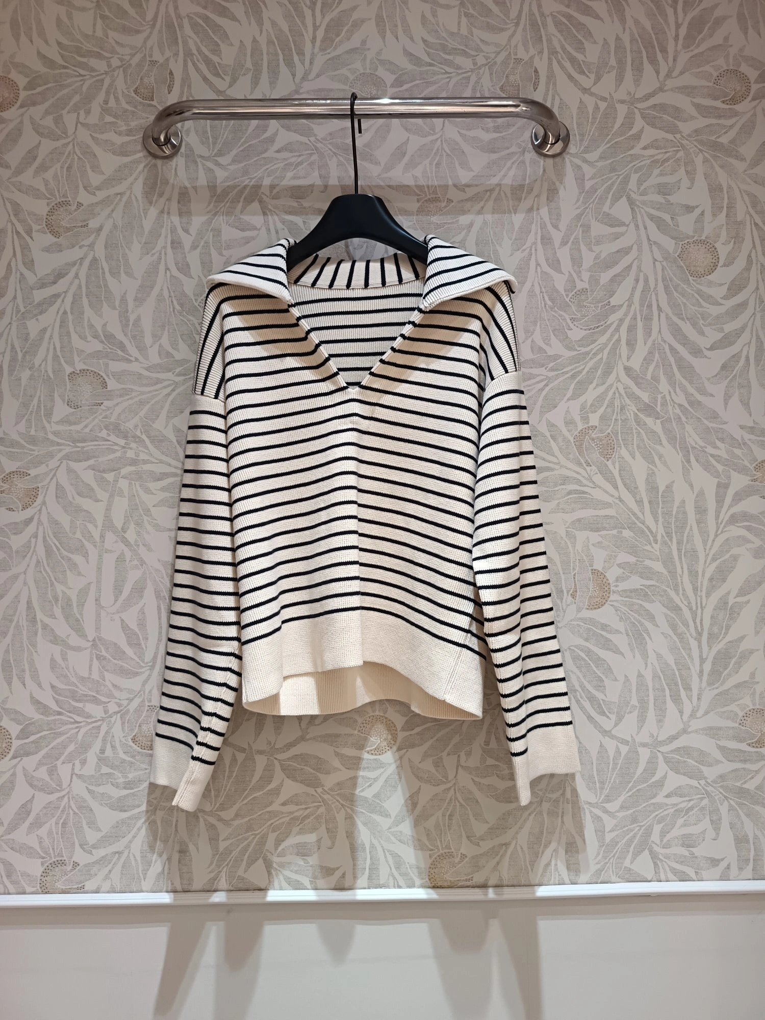 Victoria- 358i95 item:D-F240J0614