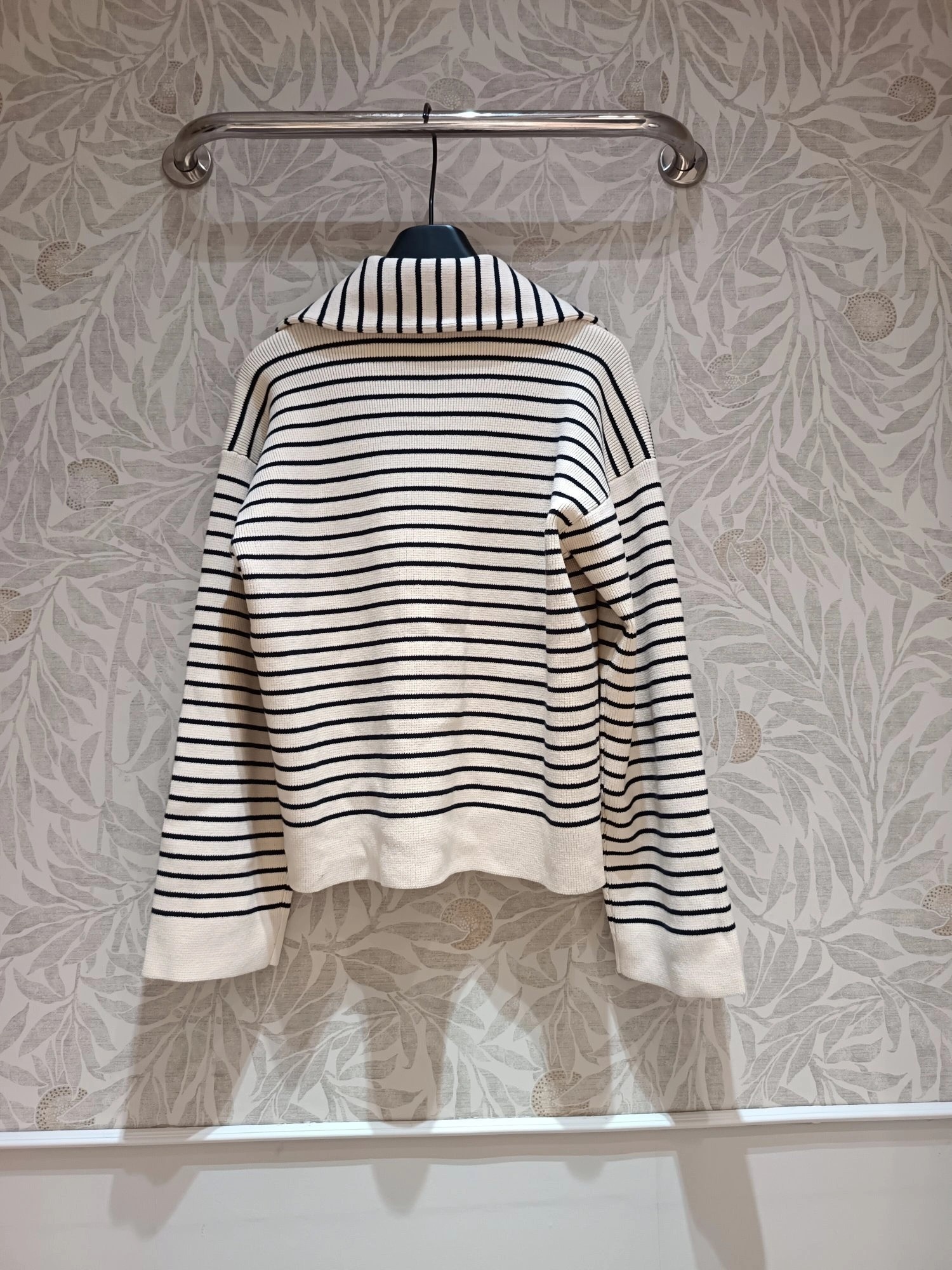 Victoria- 358i95 item:D-F240J0614