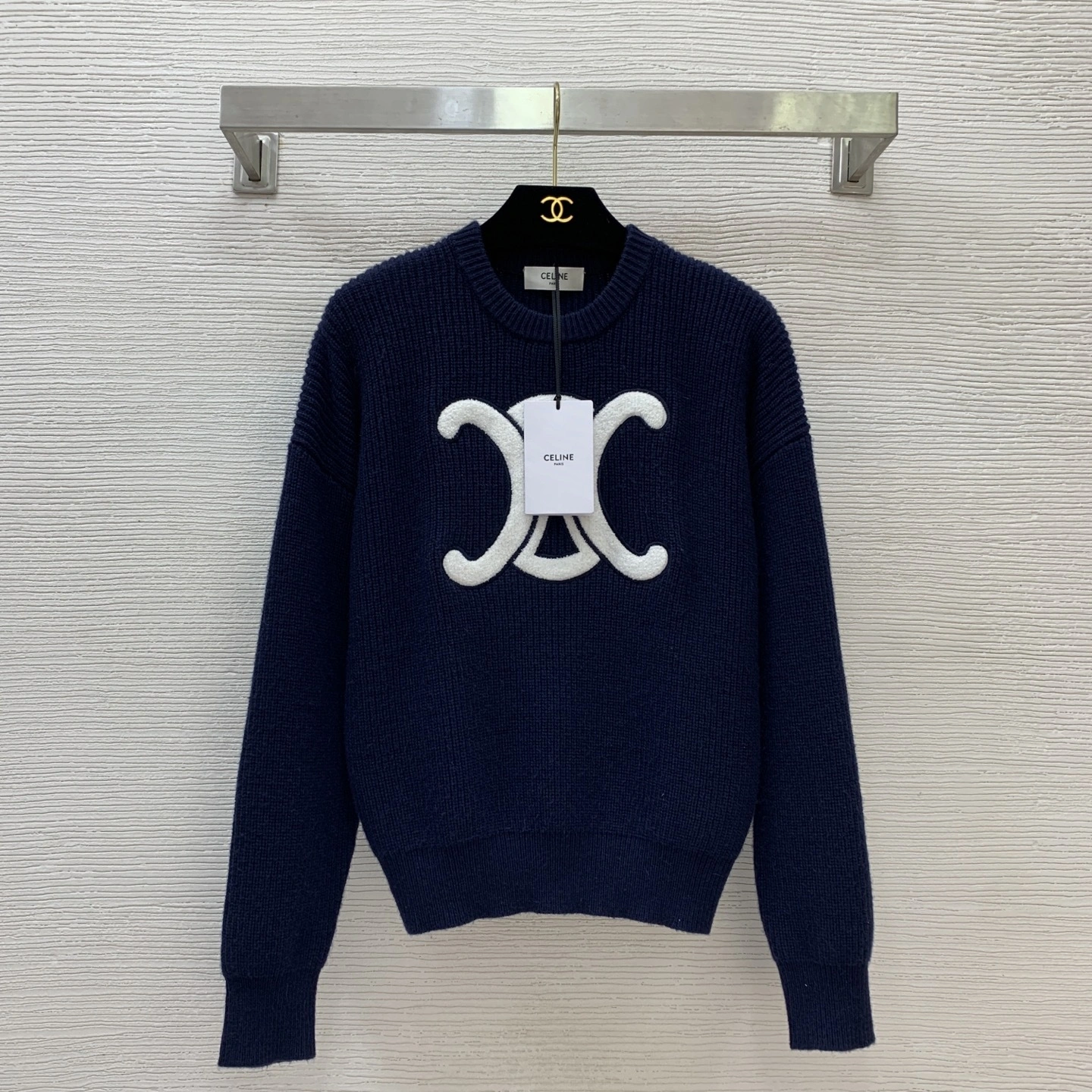 Victoria- 358i95 wool item:E-F044I0219