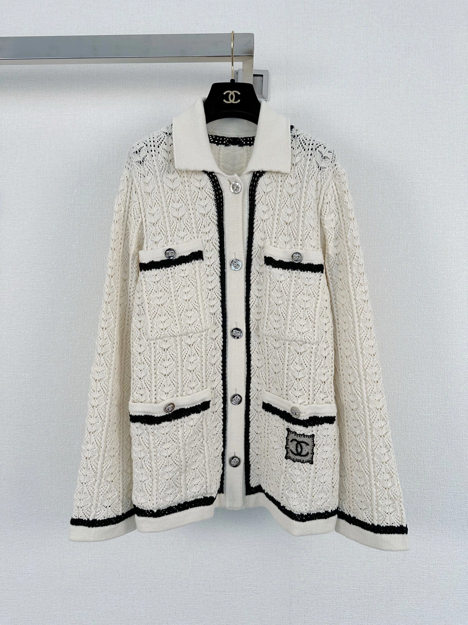 Victoria- 3h1958 2colour item:D-F240H2629-2