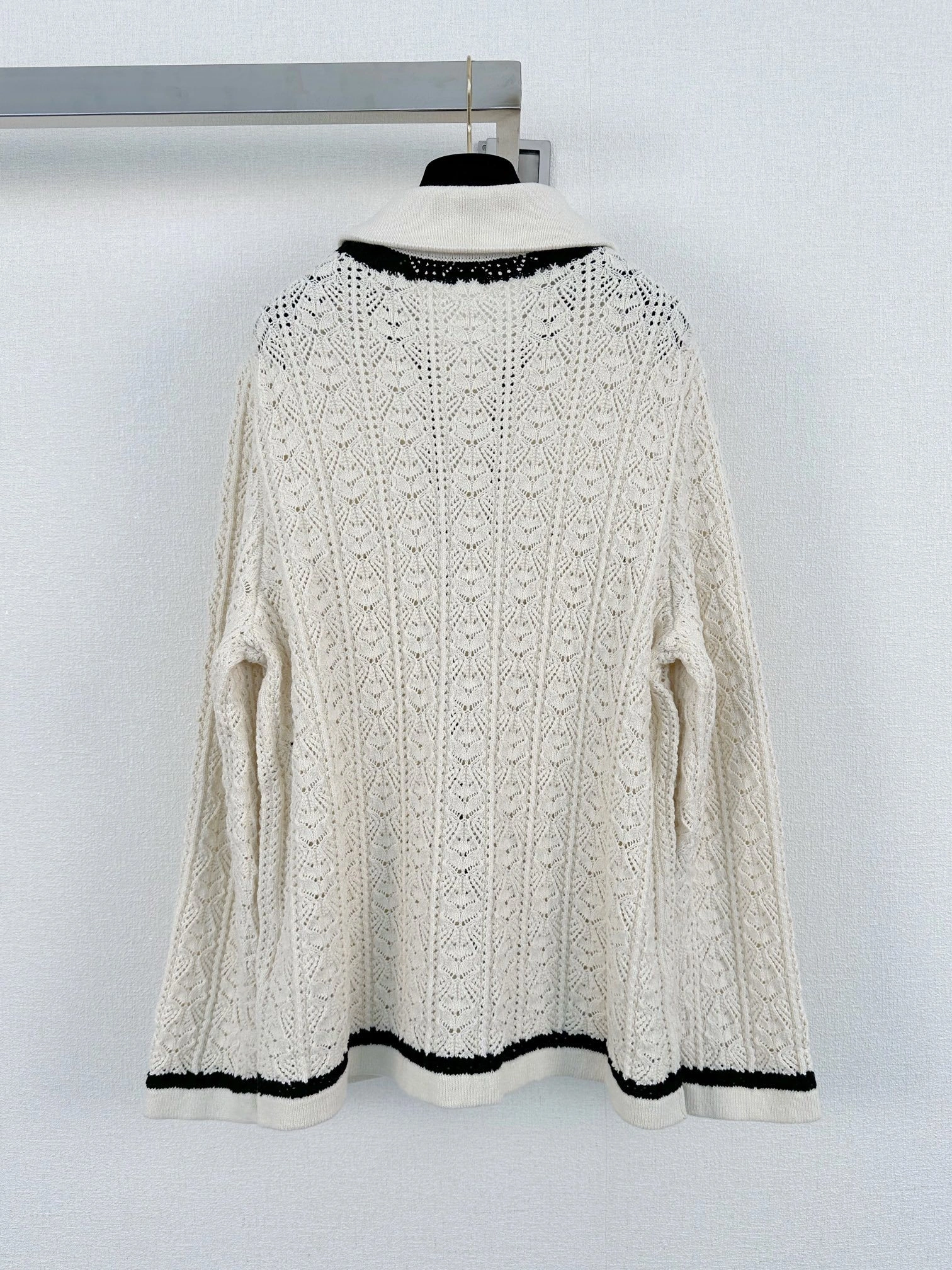 Victoria- 3h1958 2colour item:D-F240H2629-2