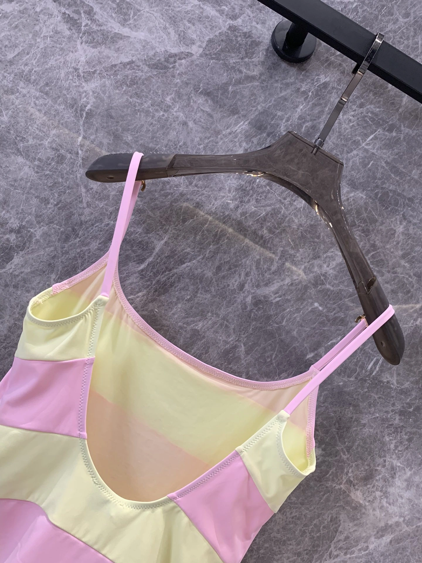 &Victoria- 3h1958 item:D-F240G1029