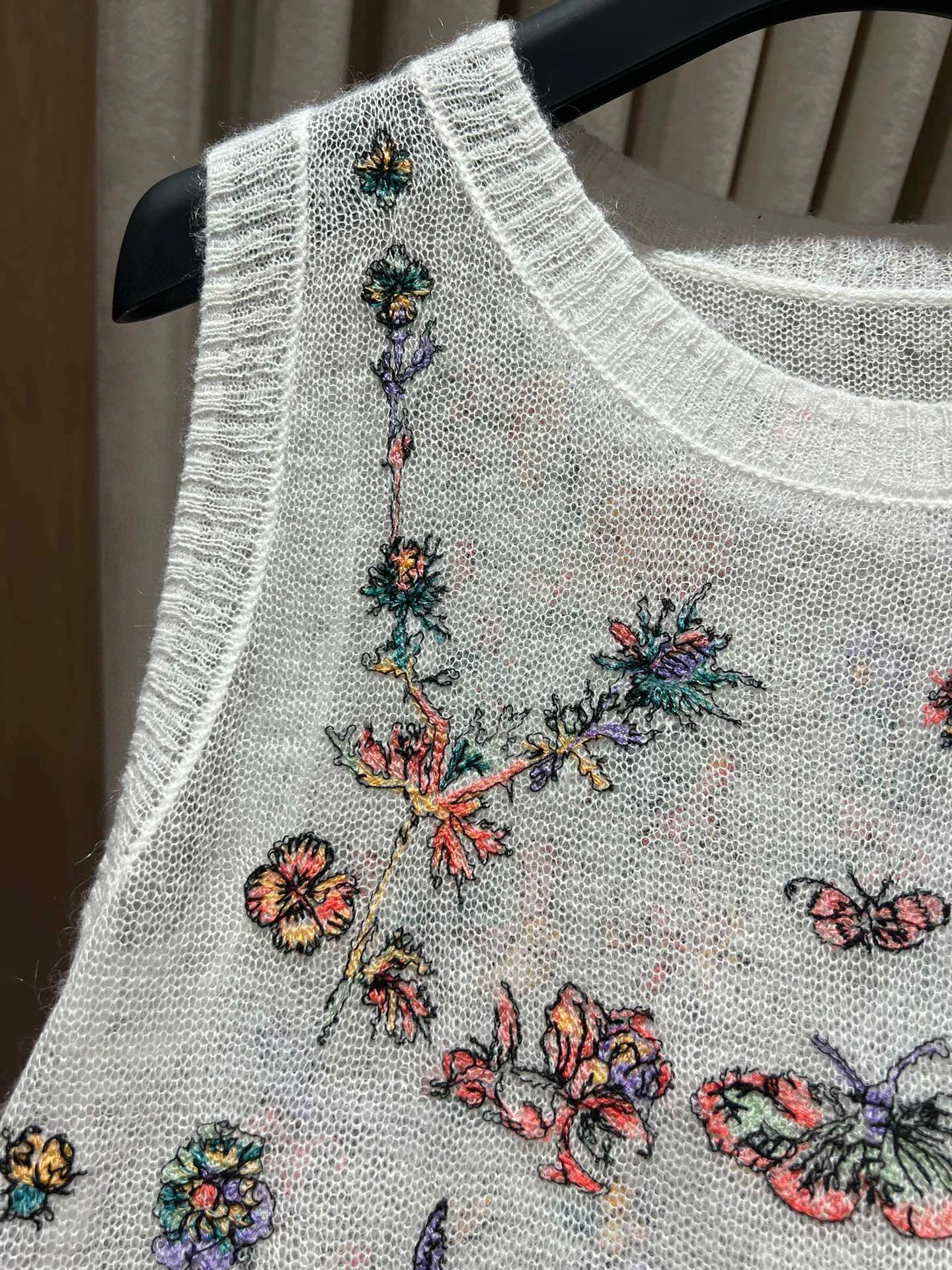 Victoria- 4ior 25031104 25031213 embroidery item:E-F140D1164