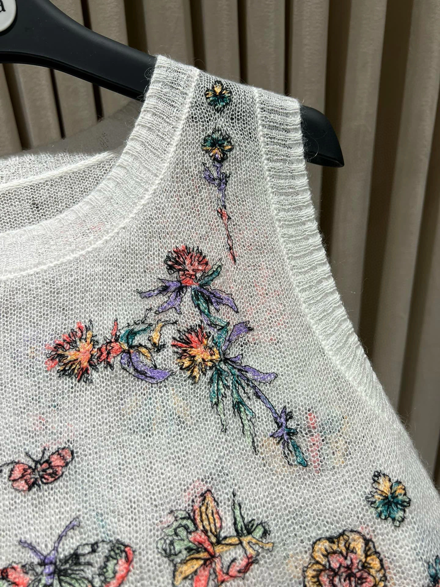 Victoria- 4ior 25031104 25031213 embroidery item:E-F140D1164