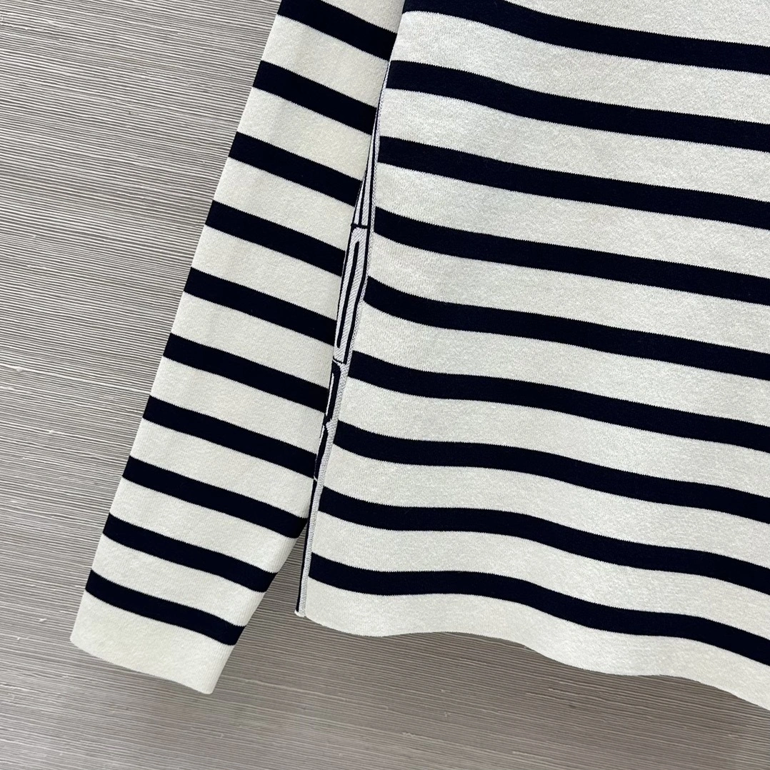 Victoria- 4ior 2Colour item:E-F240B2310-2