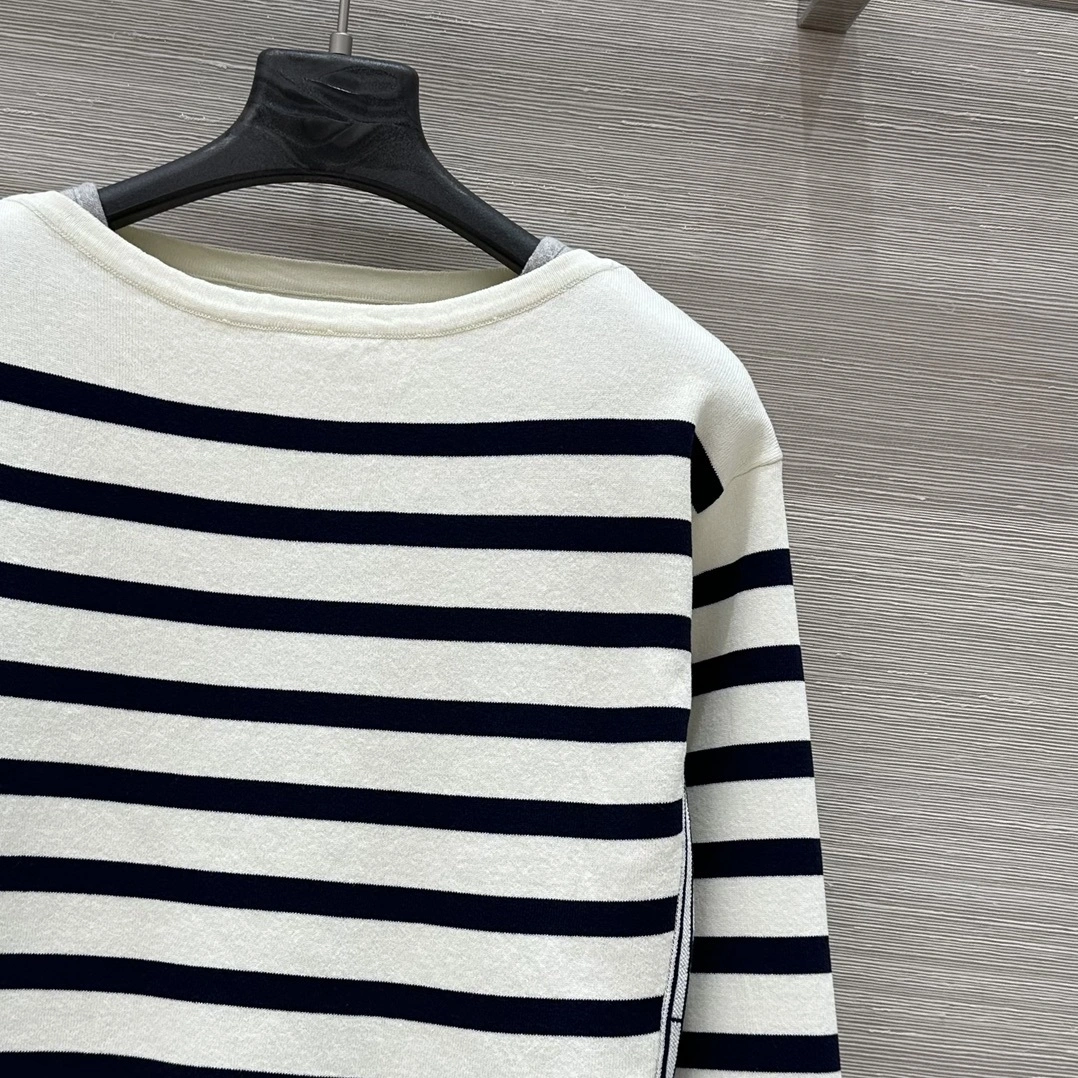 Victoria- 4ior 2Colour item:E-F240B2310-2