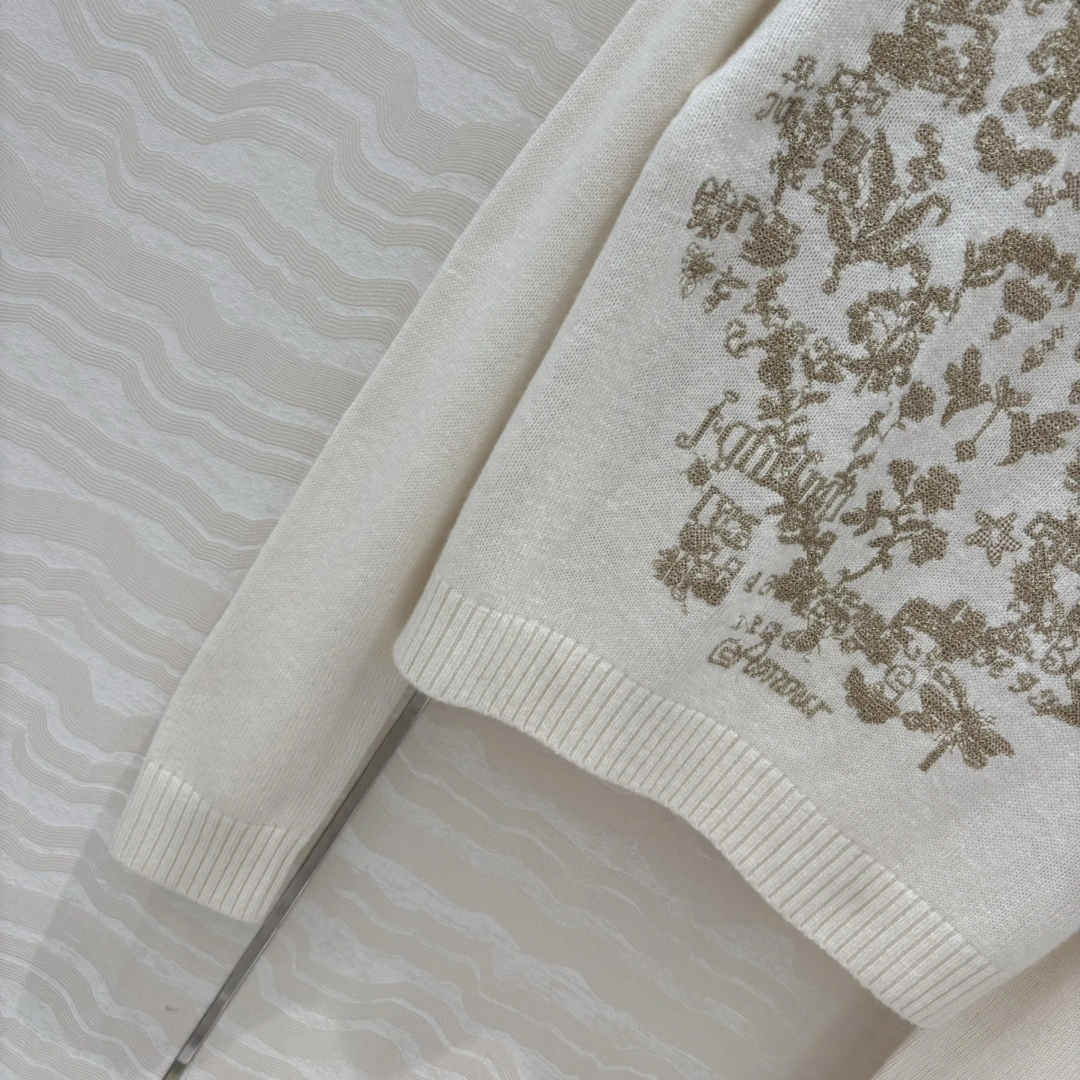 Victoria- 4ior Amour1947 embroidery Cashmere item:E-F240B2313