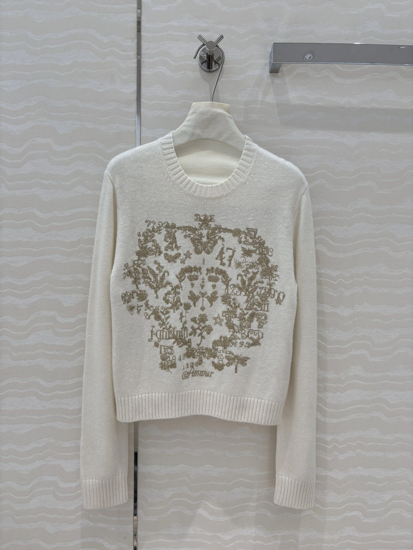 Victoria- 4ior Amour1947 embroidery Cashmere item:E-F240B2313
