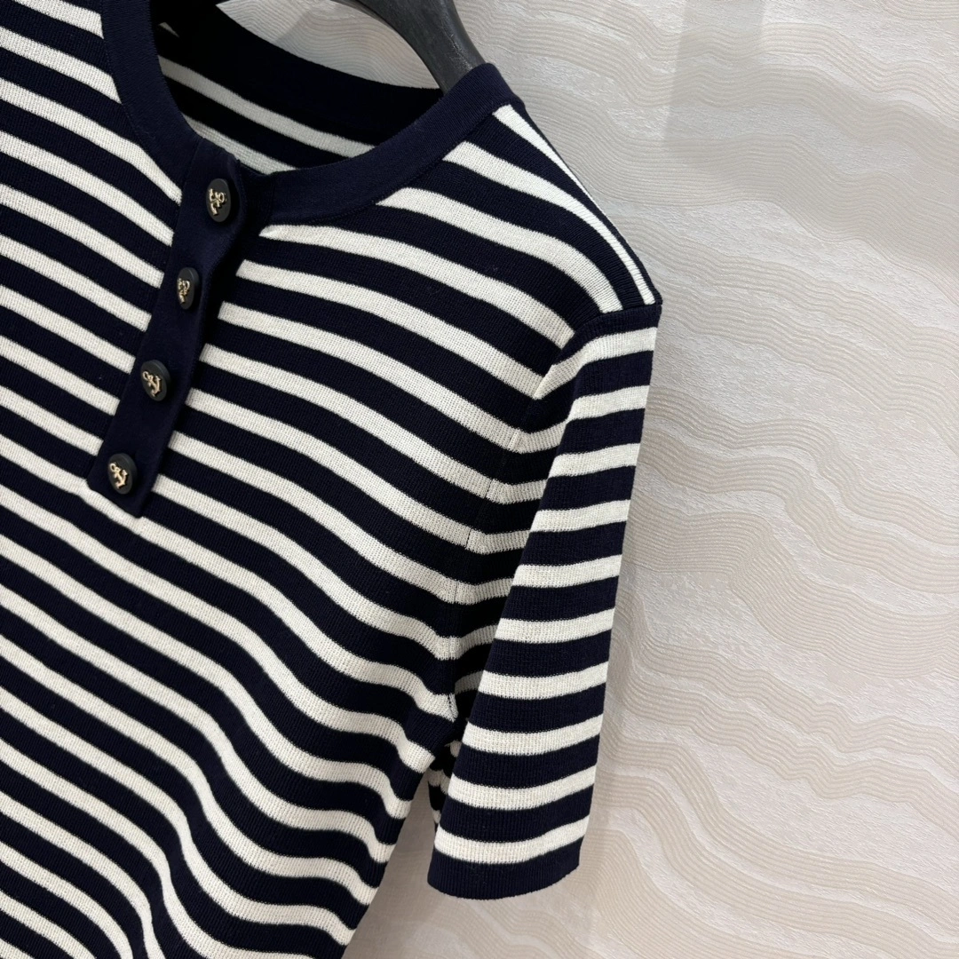 Victoria- 4ior Linen fabric item:E-F240B2311