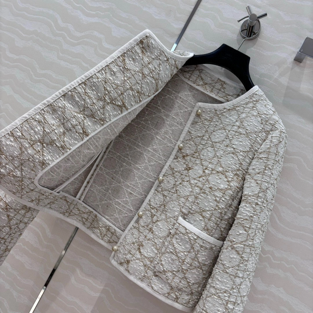 Victoria- 4ior Real silk suit item:E-F240B2312