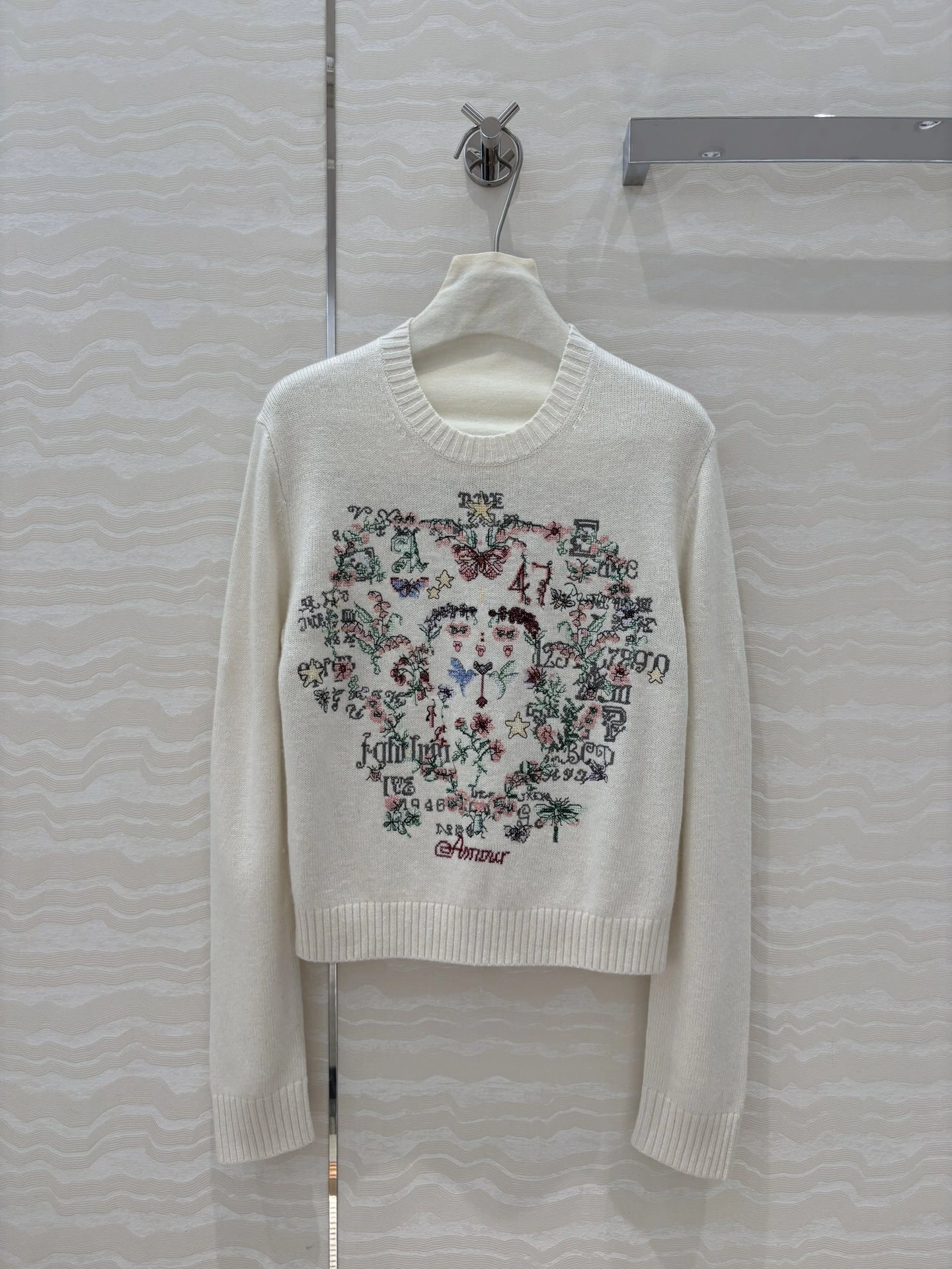 Victoria- 4ior embroidery cashmere 2colour item:E-F240C0310-2