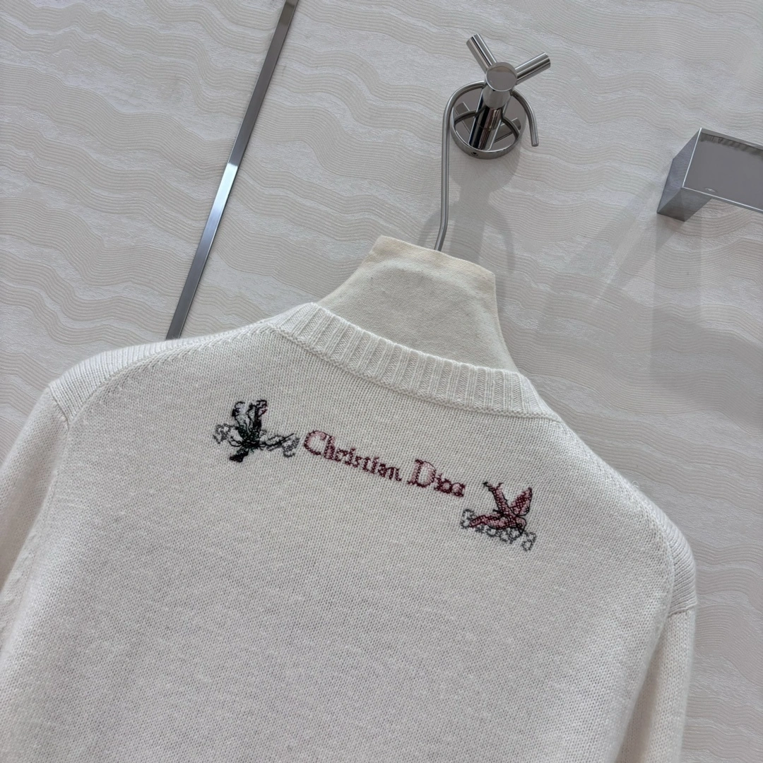 Victoria- 4ior embroidery cashmere 2colour item:E-F240C0310-2