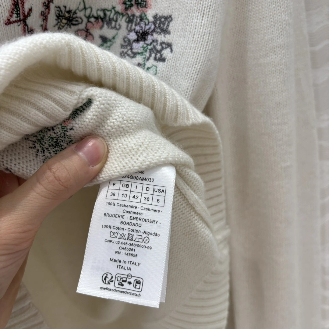 Victoria- 4ior embroidery cashmere 2colour item:E-F240C0310-2