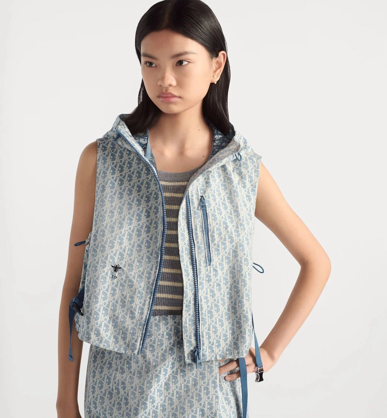 Victoria- 4ior embroidery item:E-F044I0265