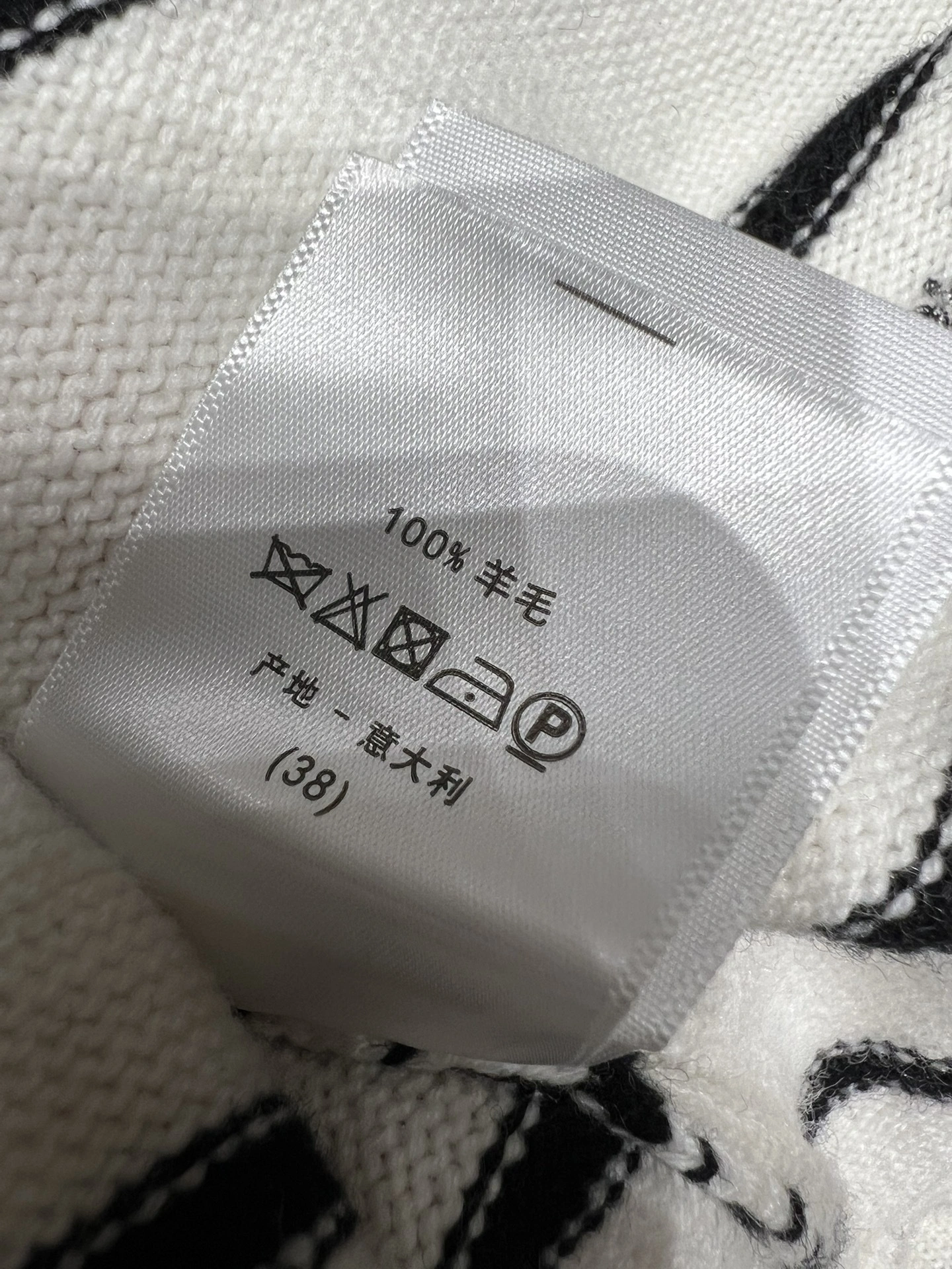 Victoria- 4ior embroidery item:E-F140I2729H