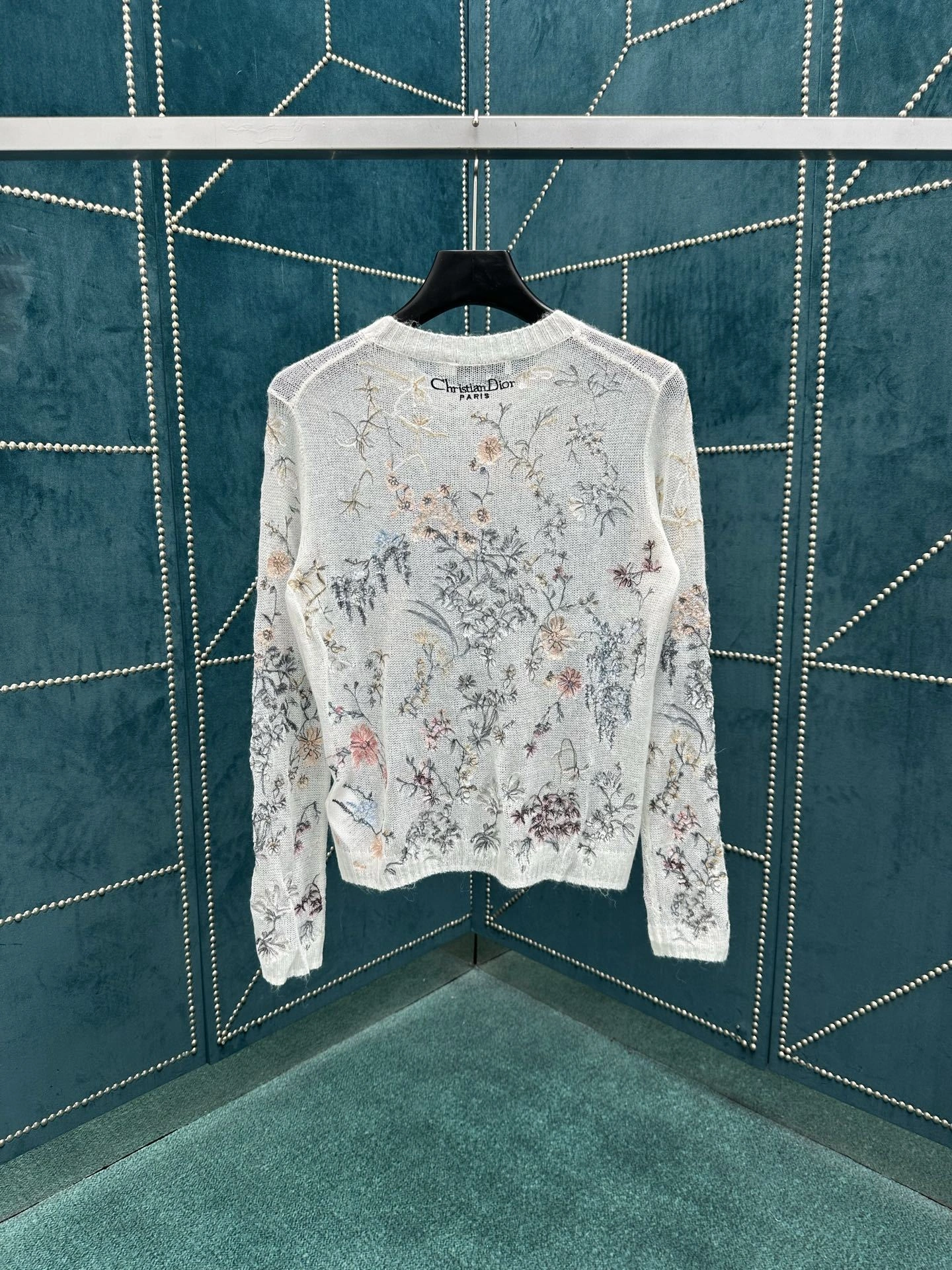 Victoria- 4ior embroidery item:E-F409F1513