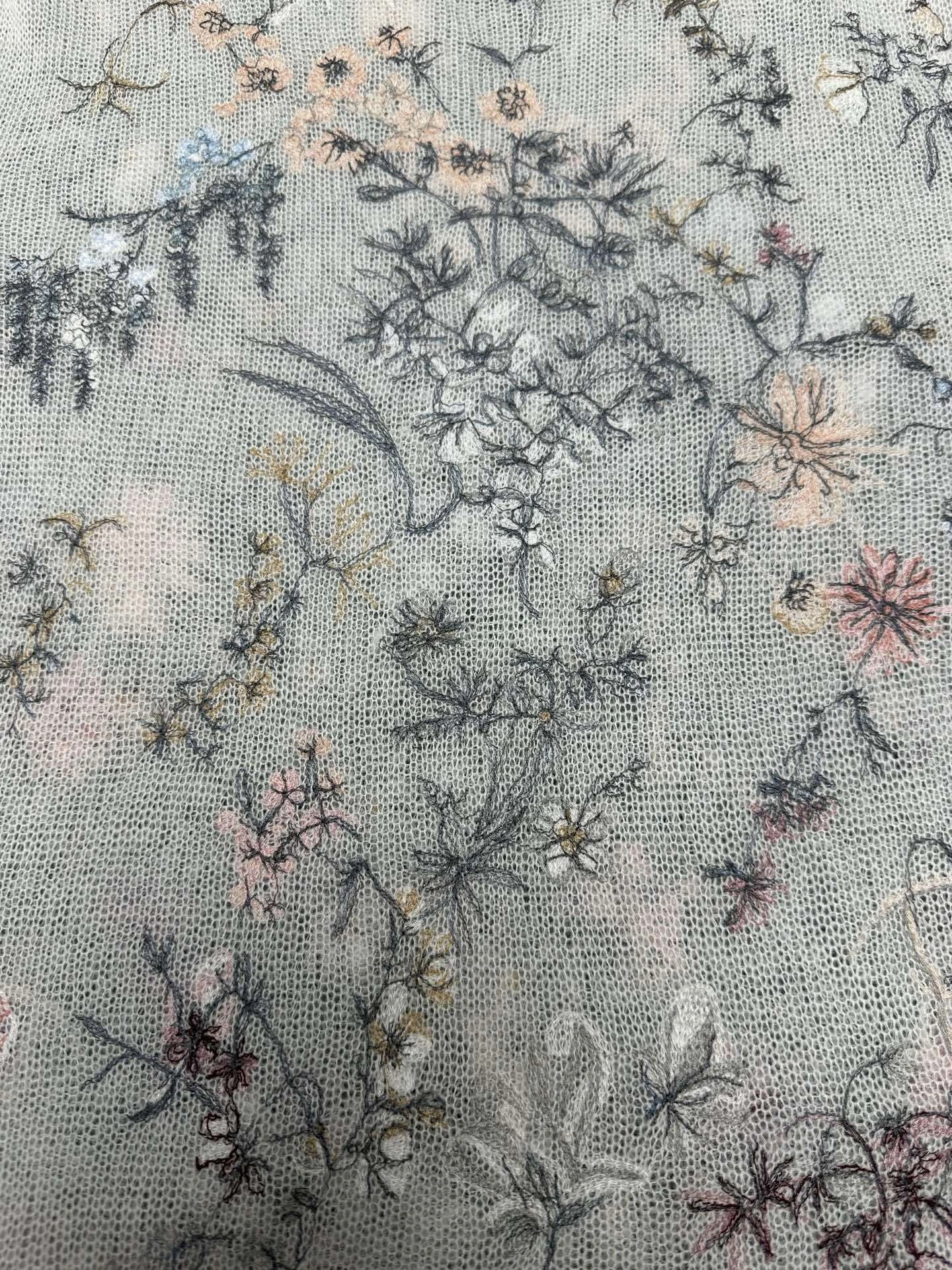 Victoria- 4ior embroidery item:E-F409F1513