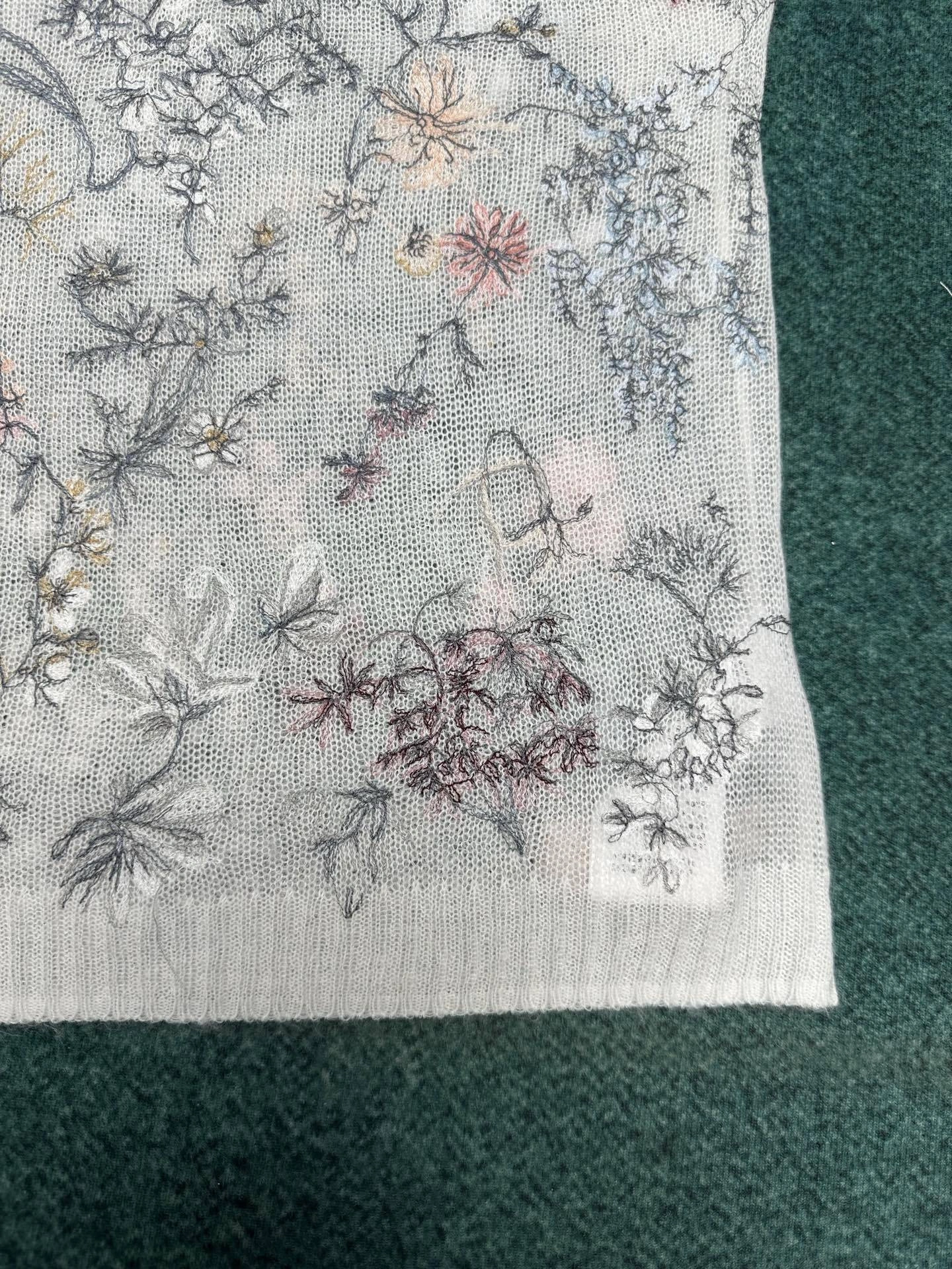 Victoria- 4ior embroidery item:E-F409F1513