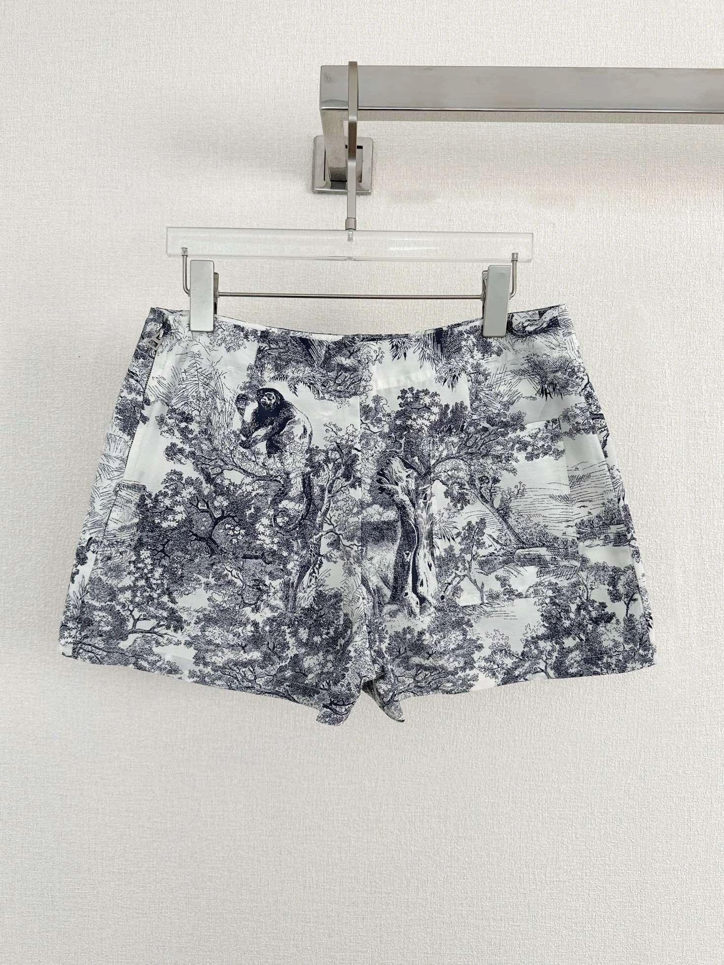 Victoria- 4ior item:D-F240G1023