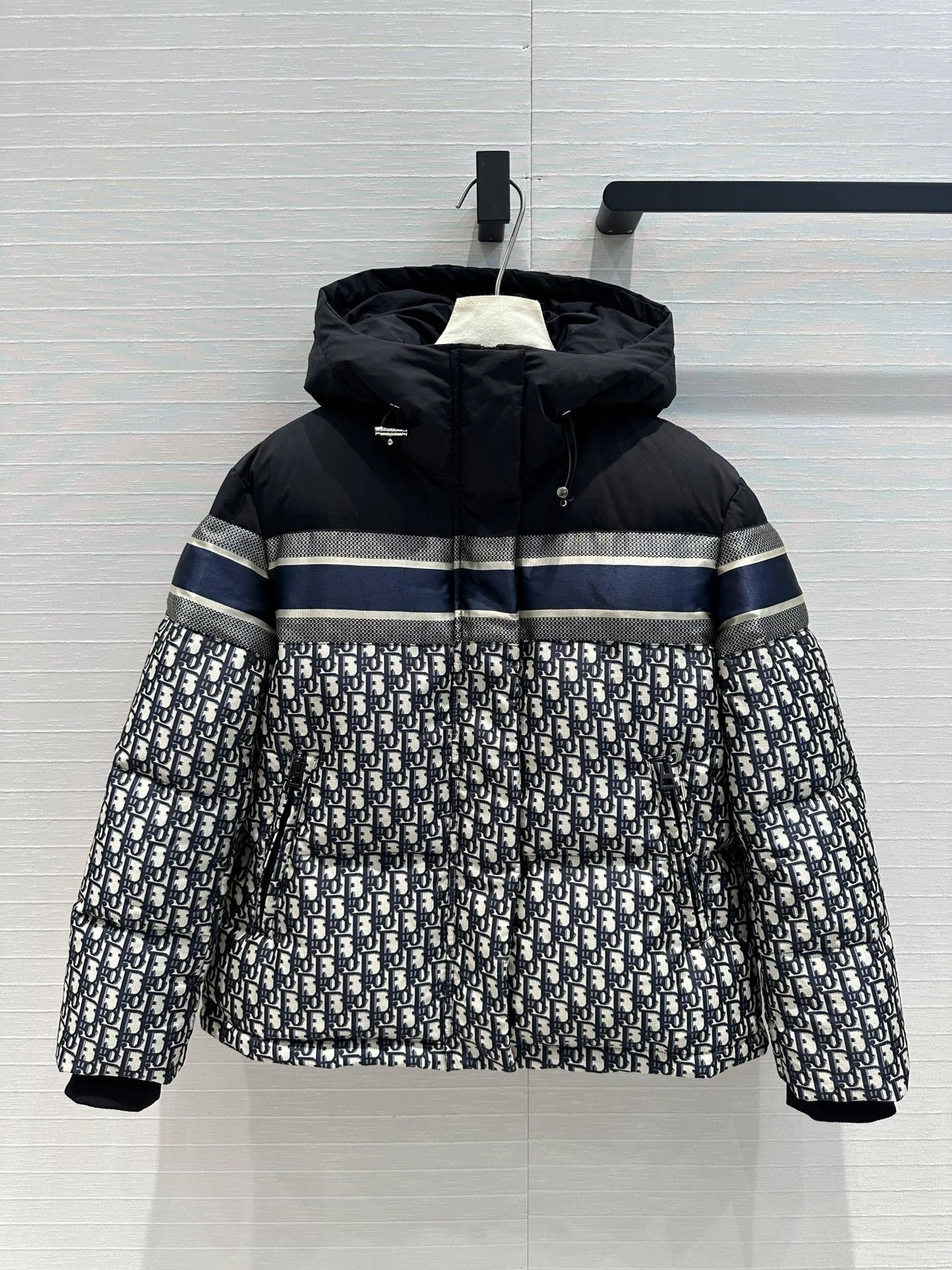 Victoria- 4ior item:D-F240H2622
