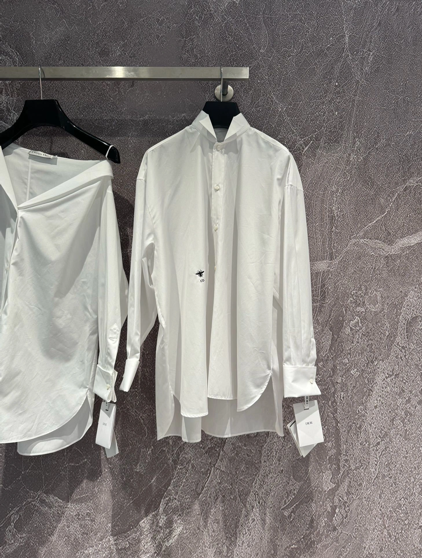 Victoria- 4ior oversized item:D-F240G1022