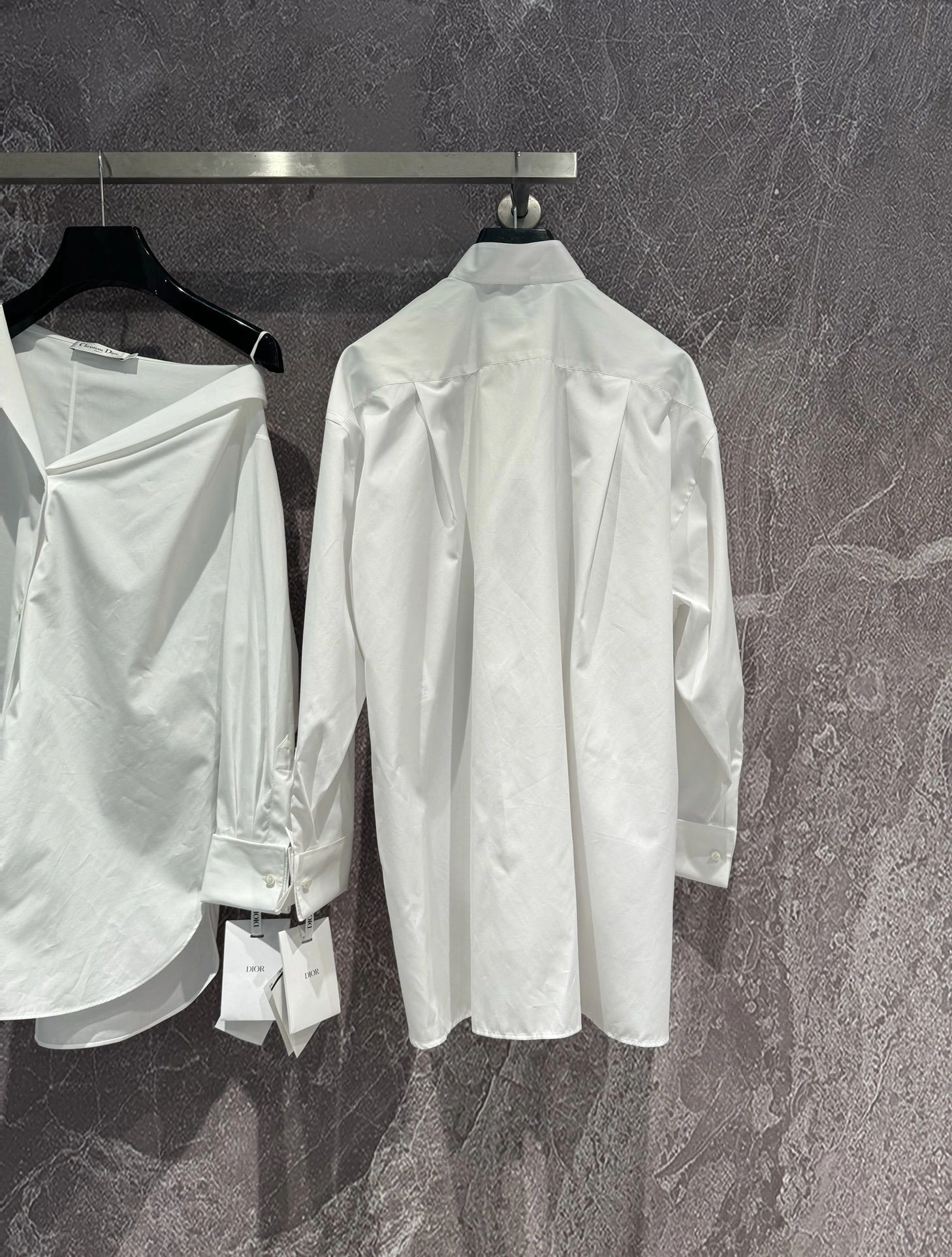 Victoria- 4ior oversized item:D-F240G1022