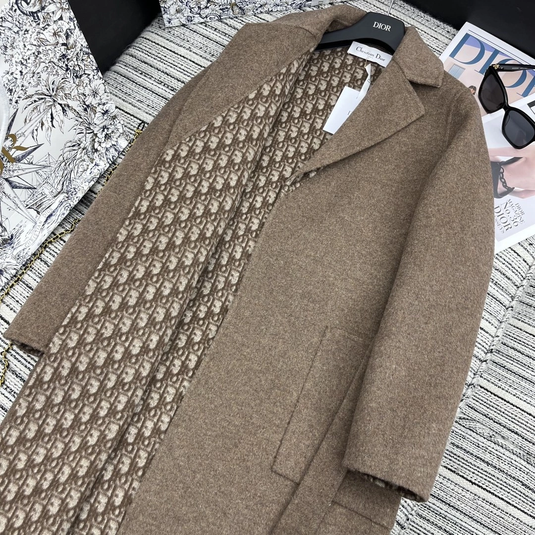 Victoria- 4ior piece--reversible wool item:D-F240J5841
