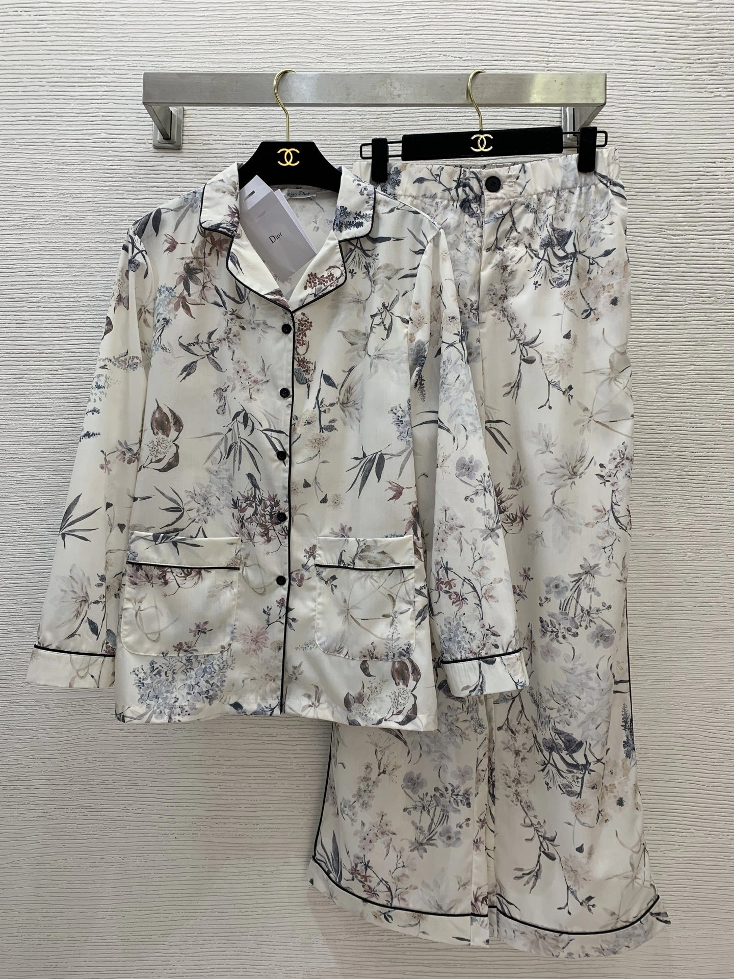 Victoria- 4ior suit item:E-F044F0338