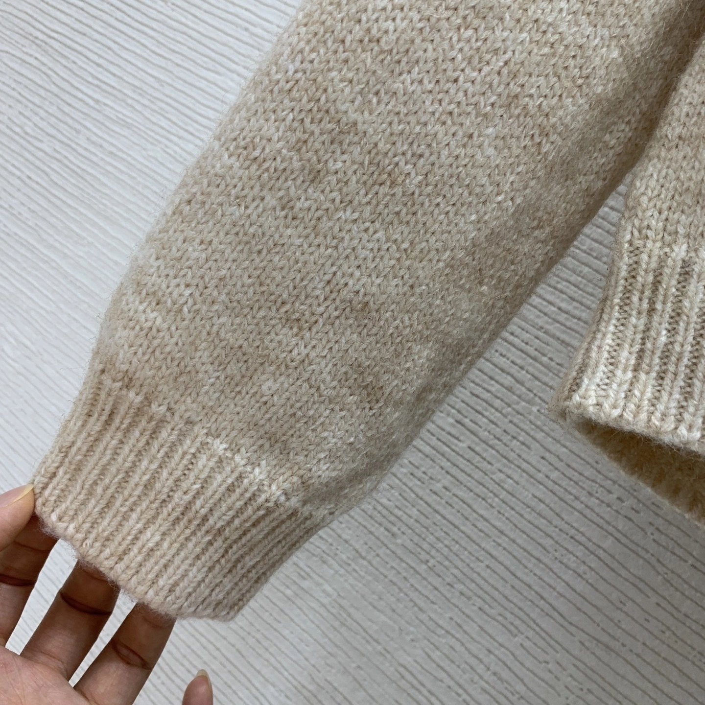 Victoria- 4ior wool 2colour item:E-F044K0207-2