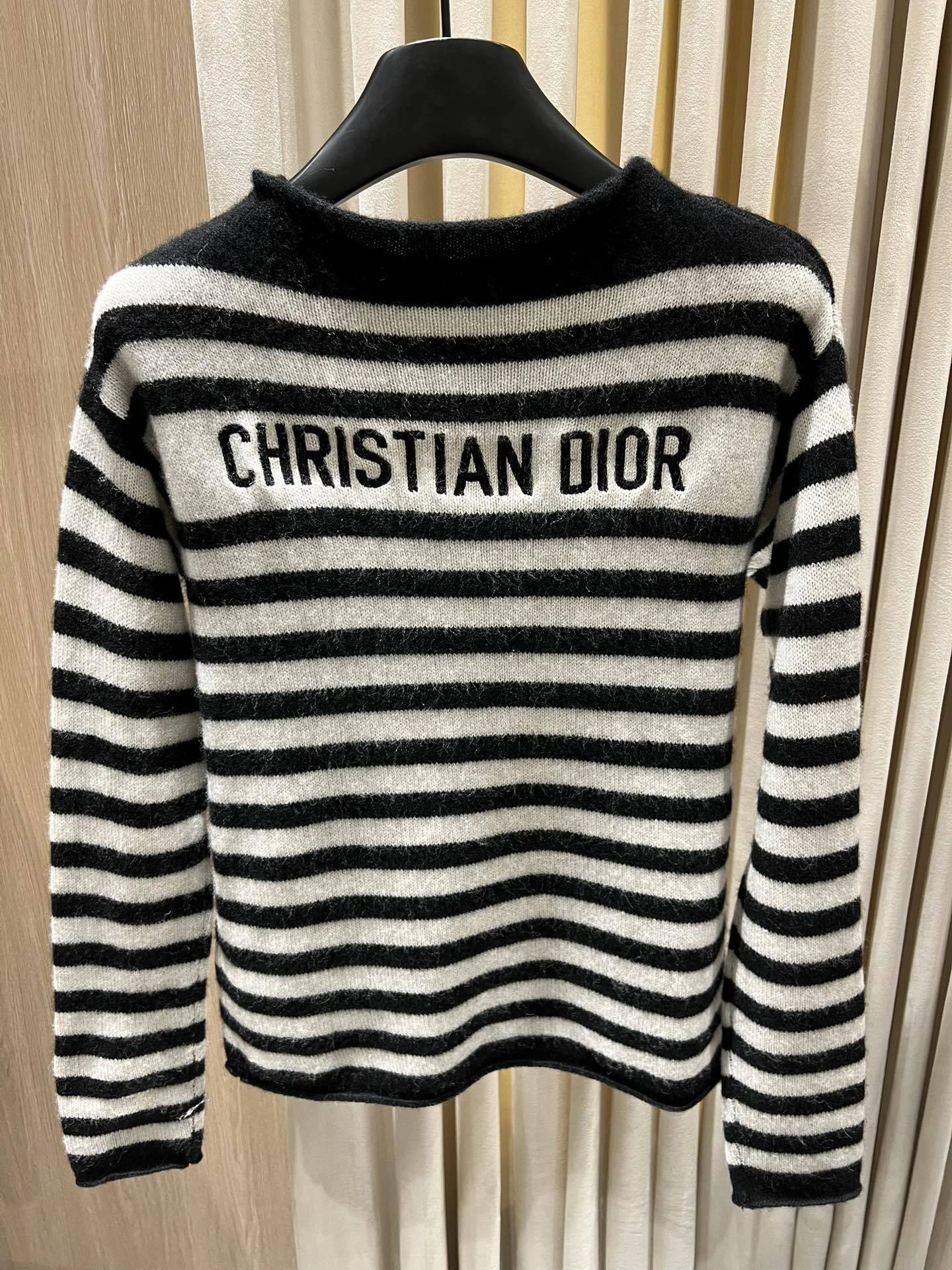 Victoria- 4ior wool embroidery item:E-F140I2732H