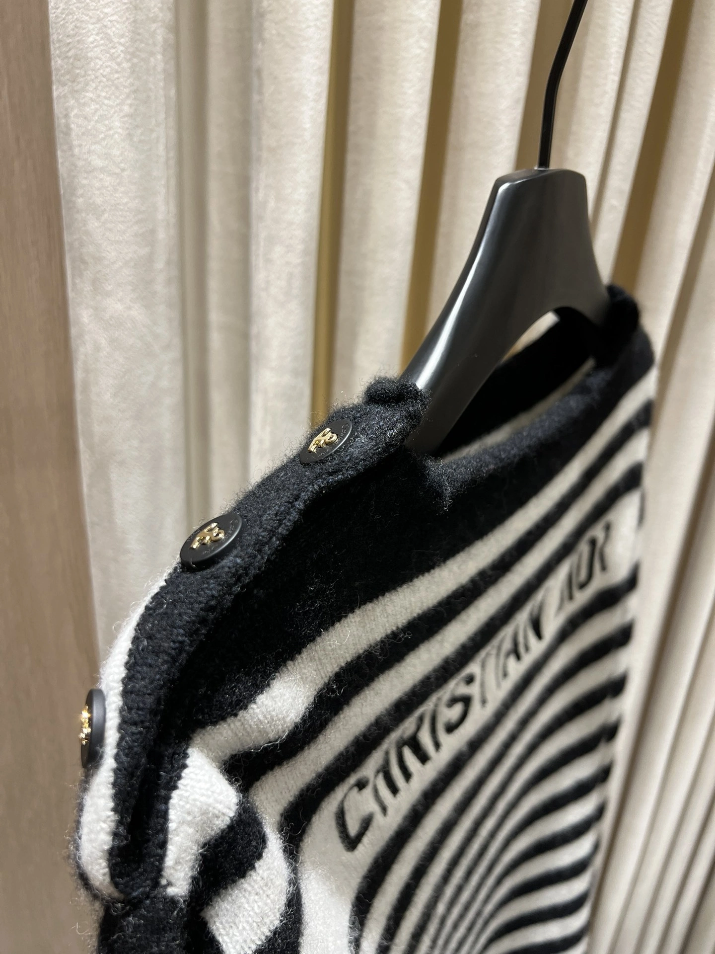 Victoria- 4ior wool embroidery item:E-F140I2732H