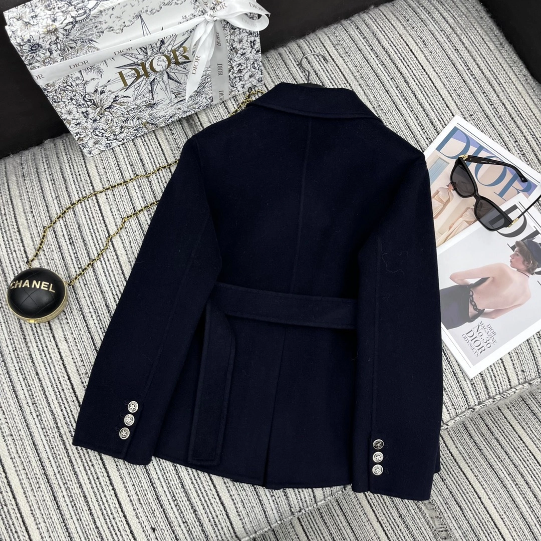 Victoria- 4ior wool item:D-F240H3138