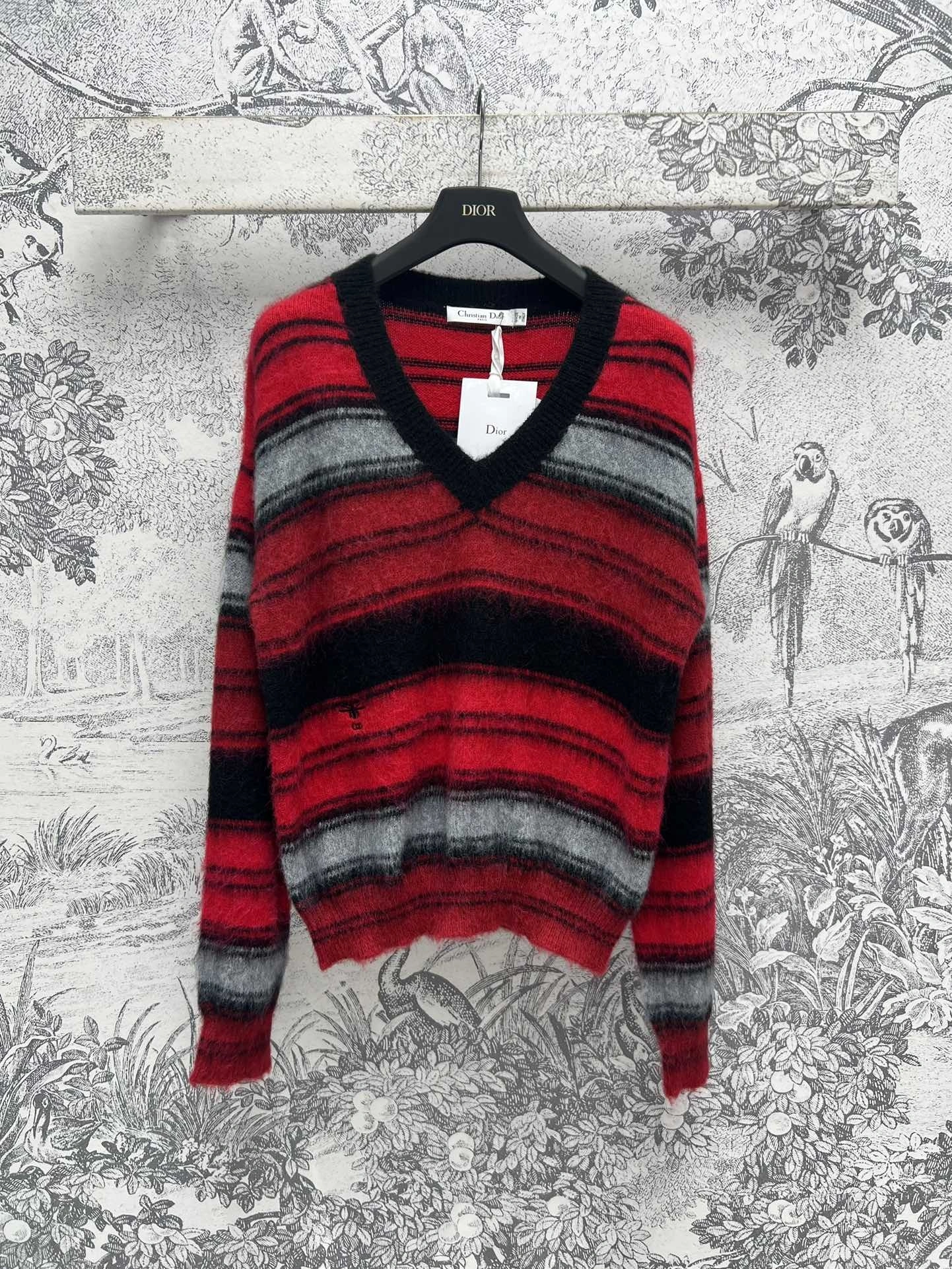 Victoria- 4ior wool item:D-F245K1607