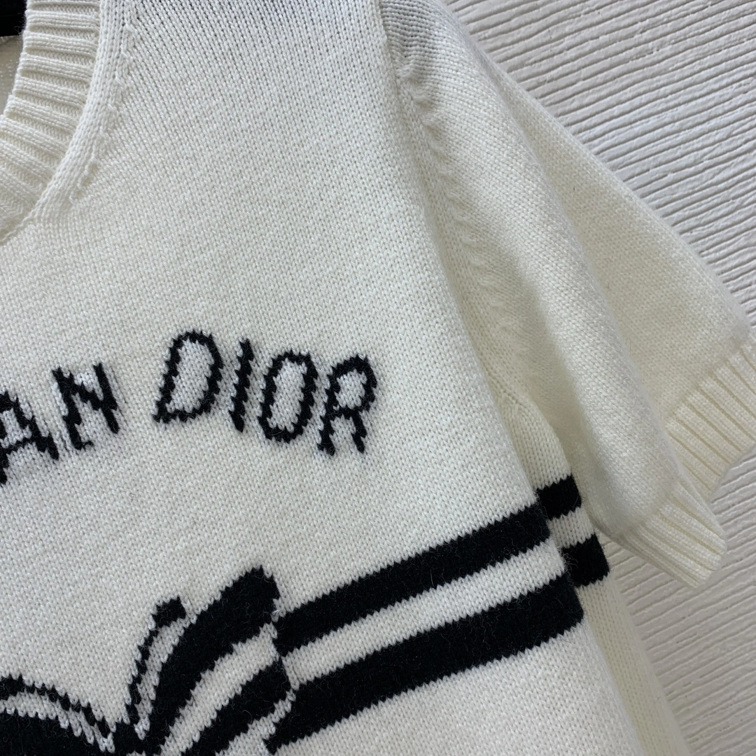 Victoria- 4ior wool item:E-F044F0341