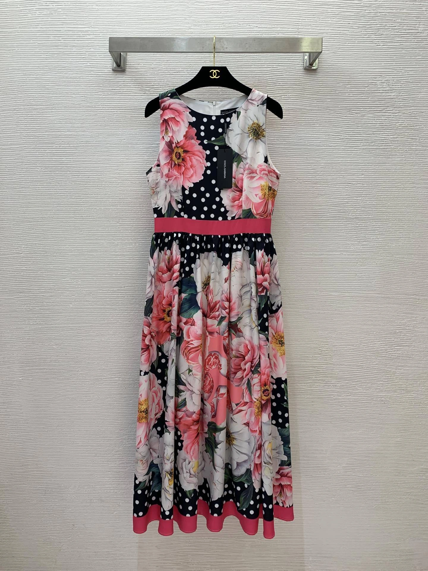 Victoria- 4o835& item:E-F044F0329