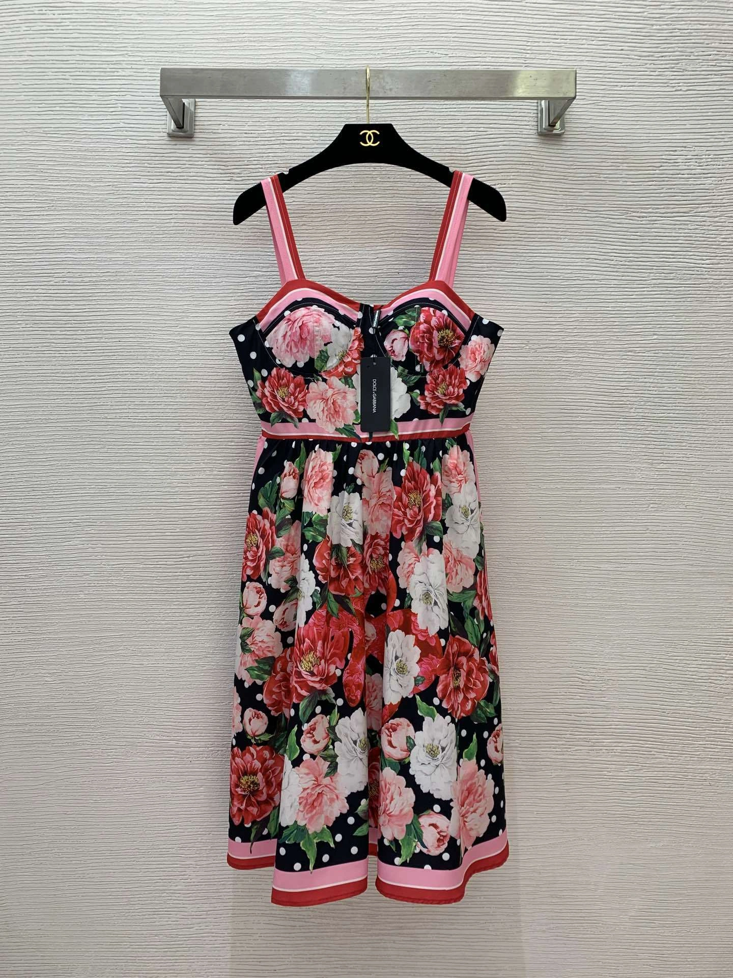 Victoria- 4o835& item:E-F044F0330