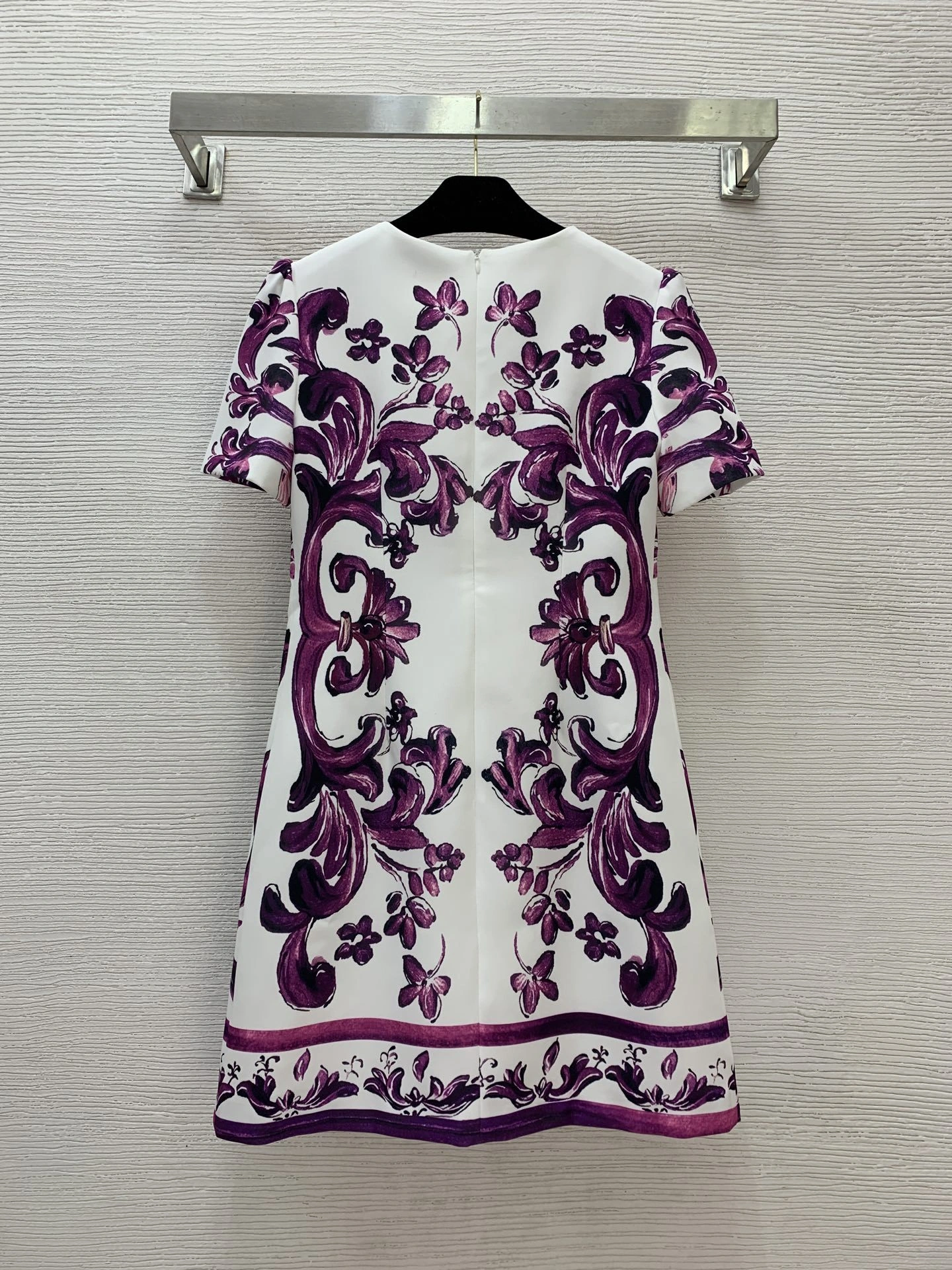 Victoria- 4o835& item:E-F044K0215