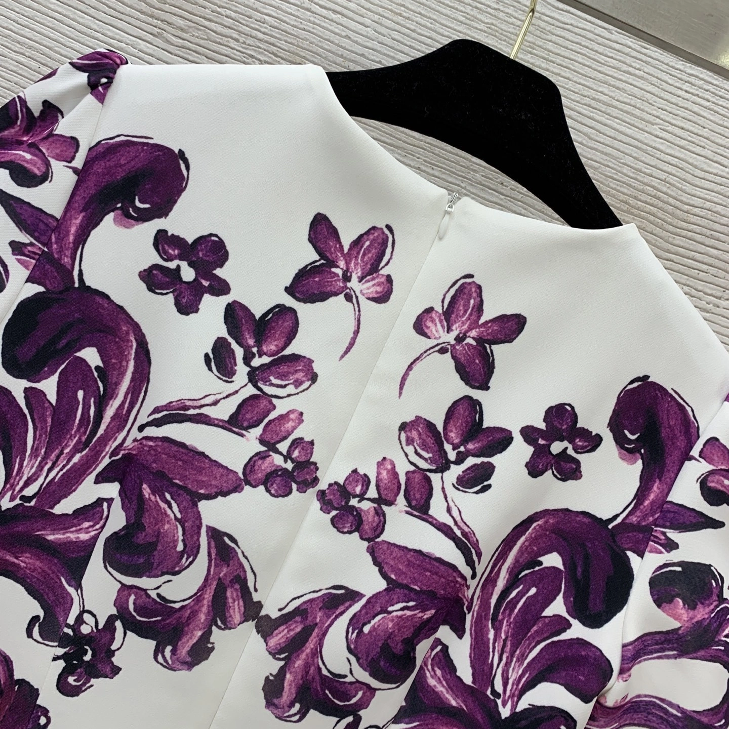 Victoria- 4o835& item:E-F044K0215